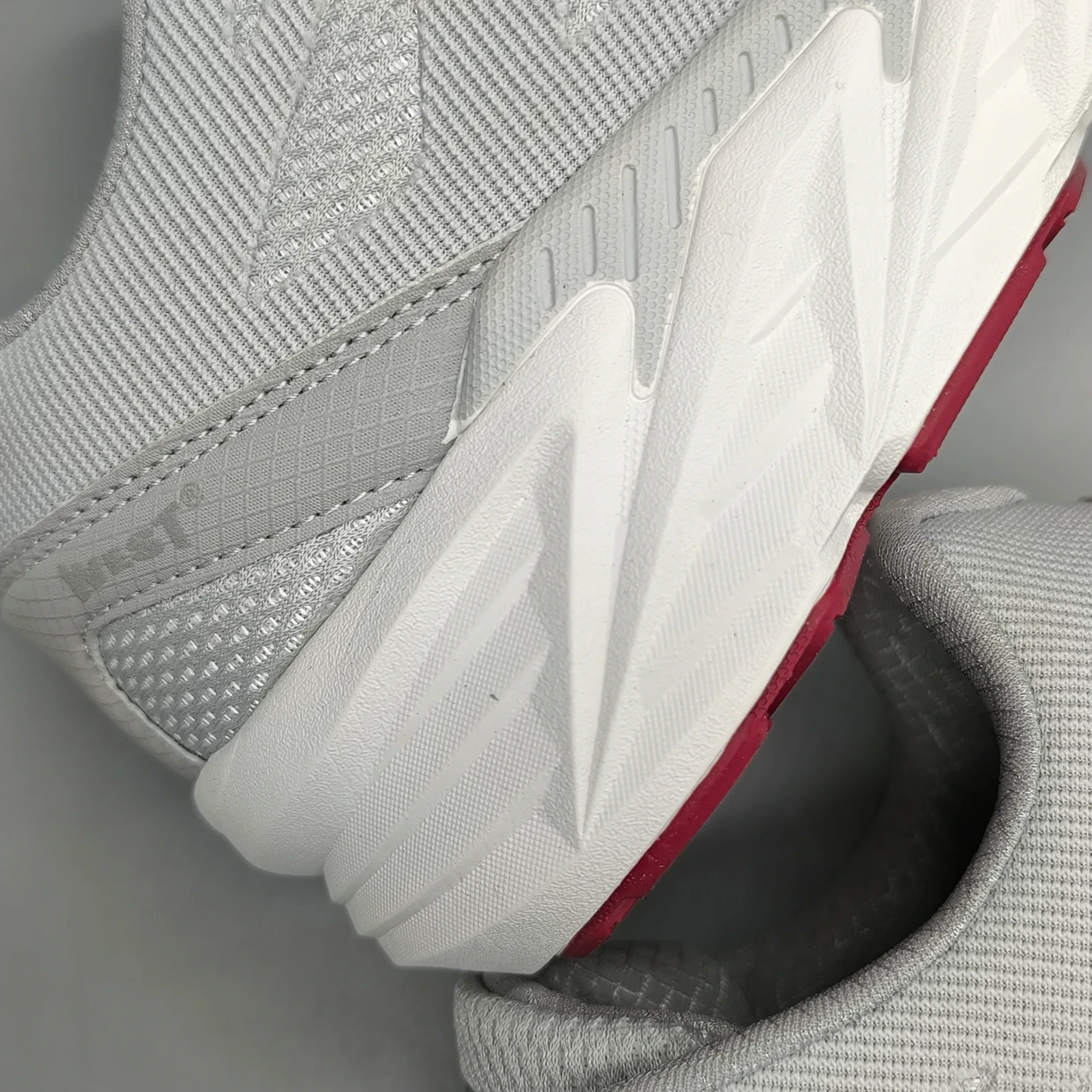 WEST DE HOMBRE LT GREY/WHITE/RED 7