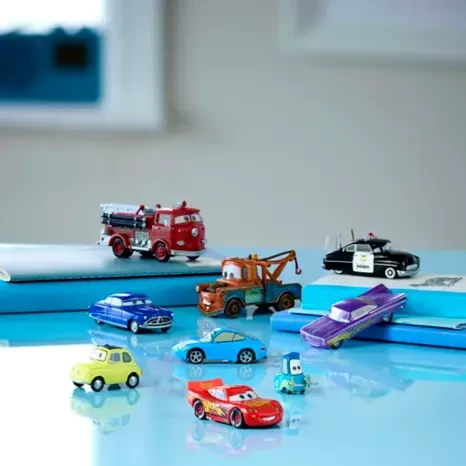 Conjunto de figuras de coches 2
