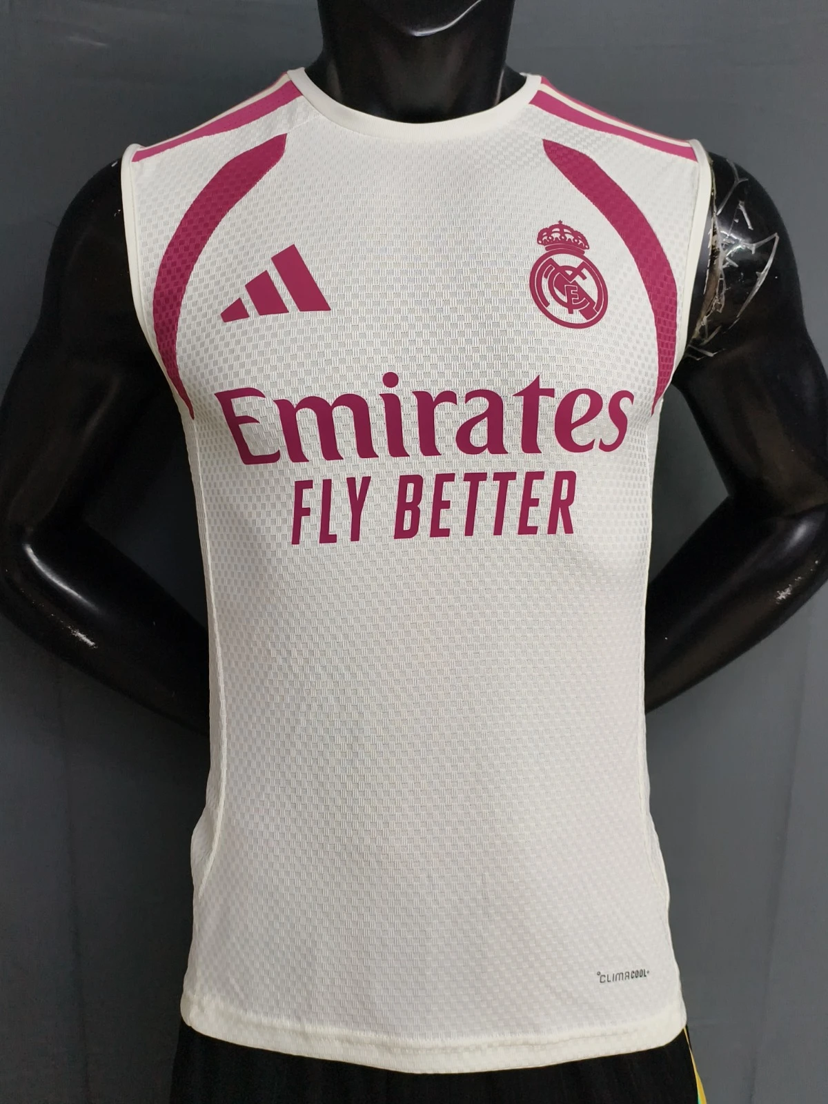 CAMISETA VERSION JUGADOR REAL MADRID ENTRENAMIENTO CREMA MCV 26/27