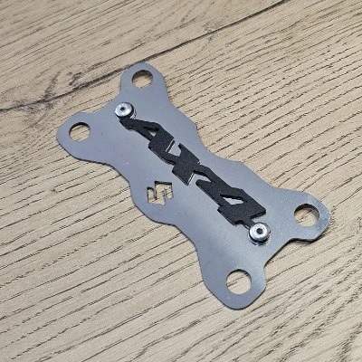 AX 4 Acutrax acero cromado logo 3d negro ML