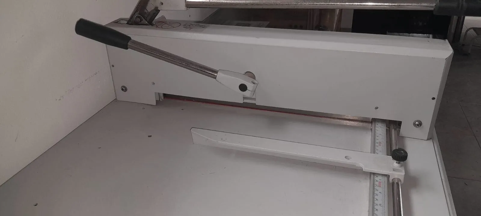 Es una guillotina dasa A3 3