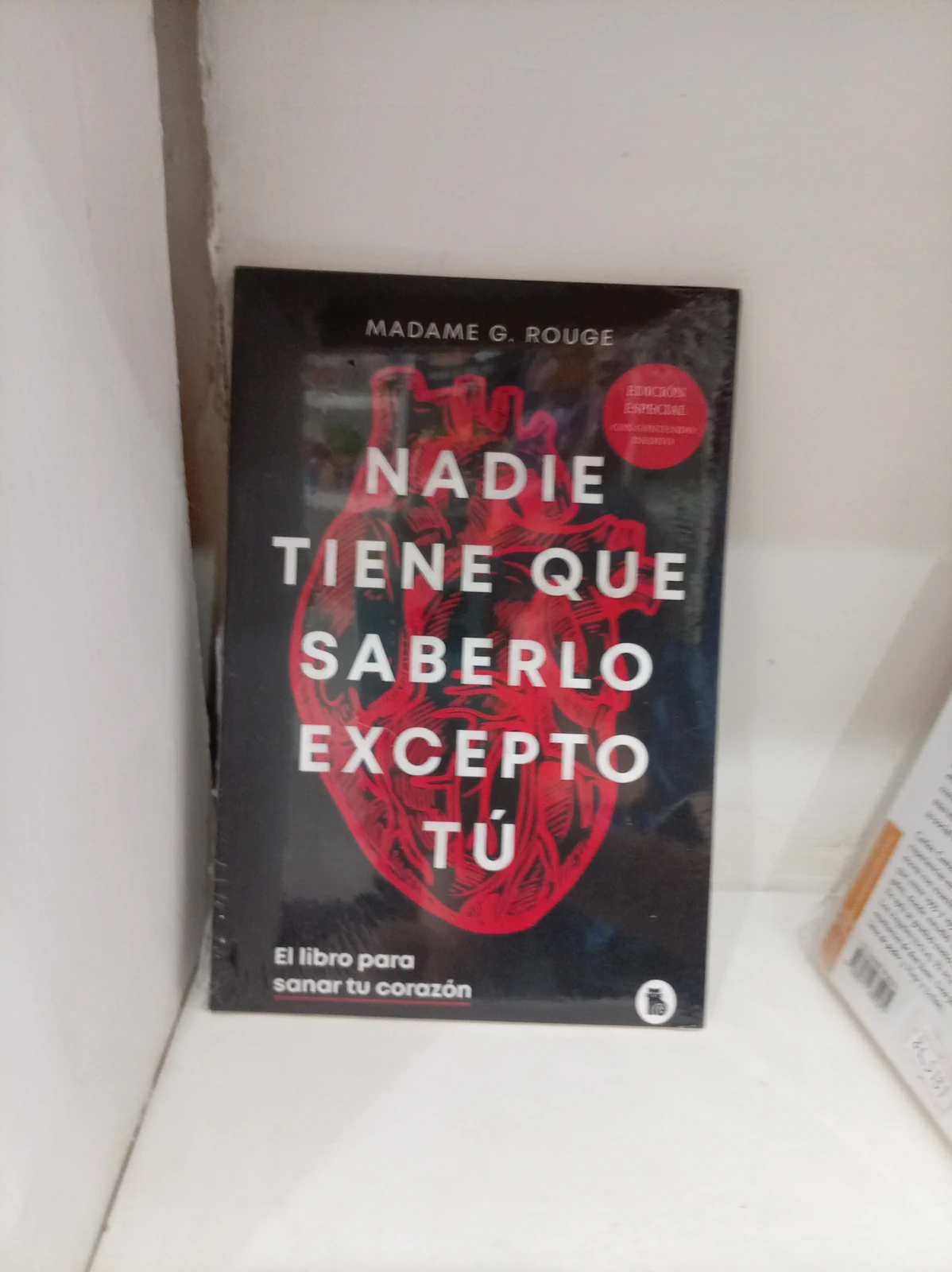 Nadie tiene que saberlo 