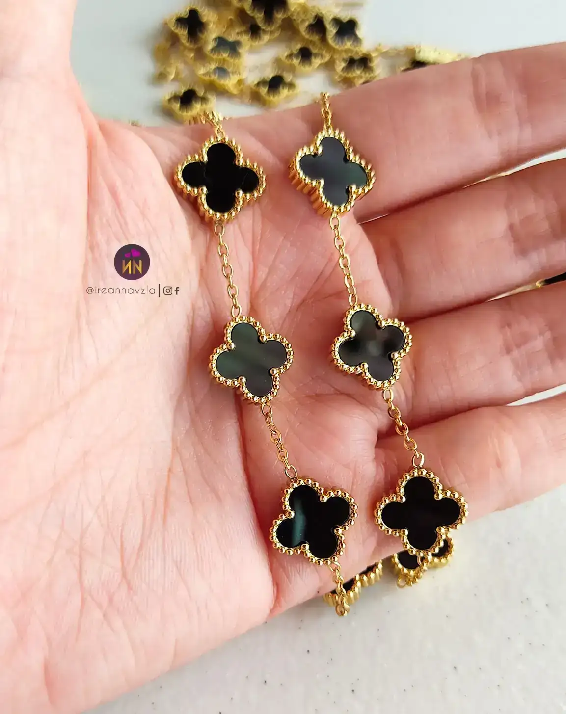Pulsera trébol VC negra✨ 4