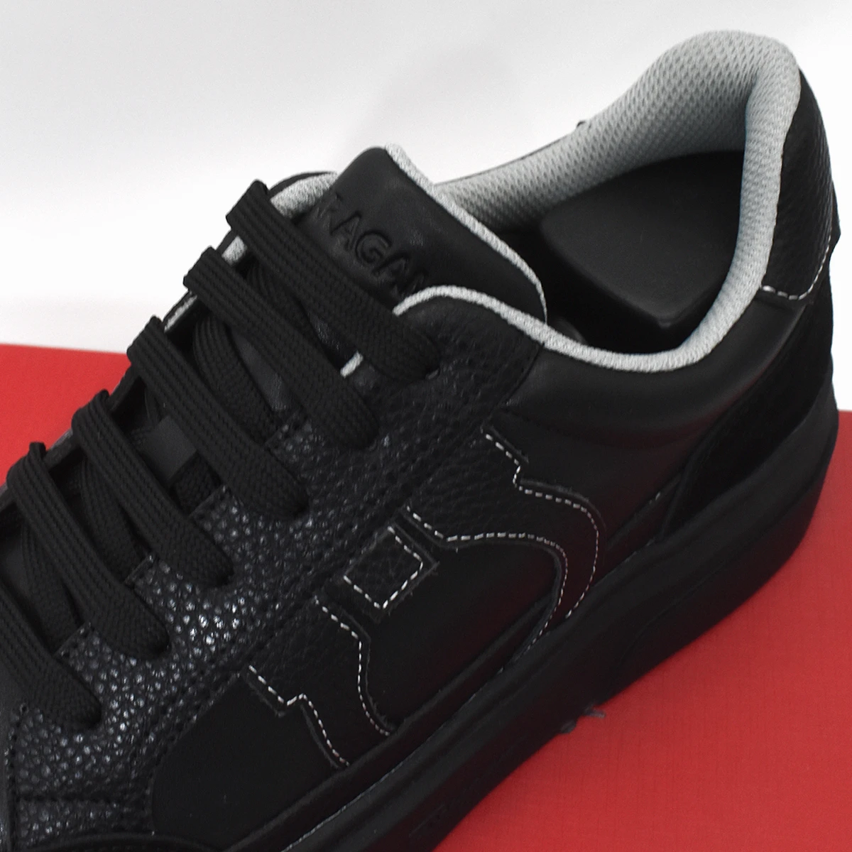 Tenis Feraragamo Negro 6