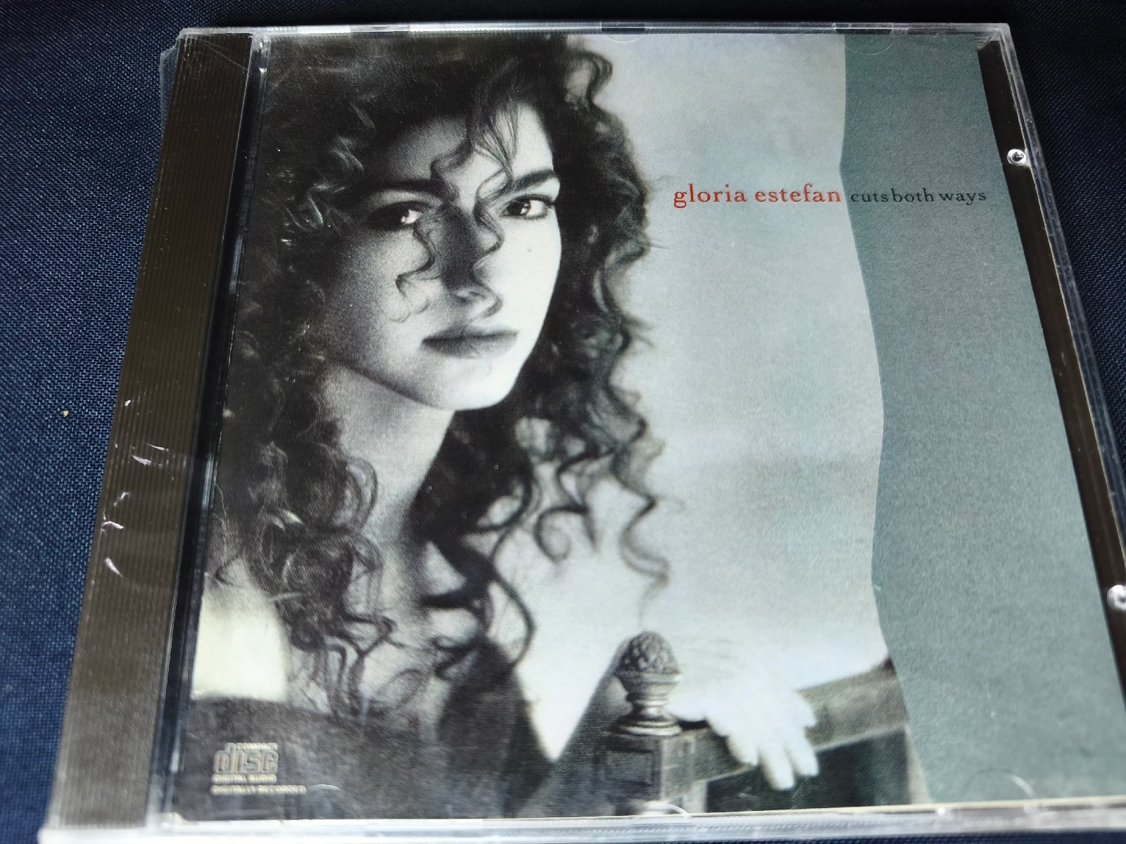 Gloria Estefan - Cuts Both Ways (U.S.A.)