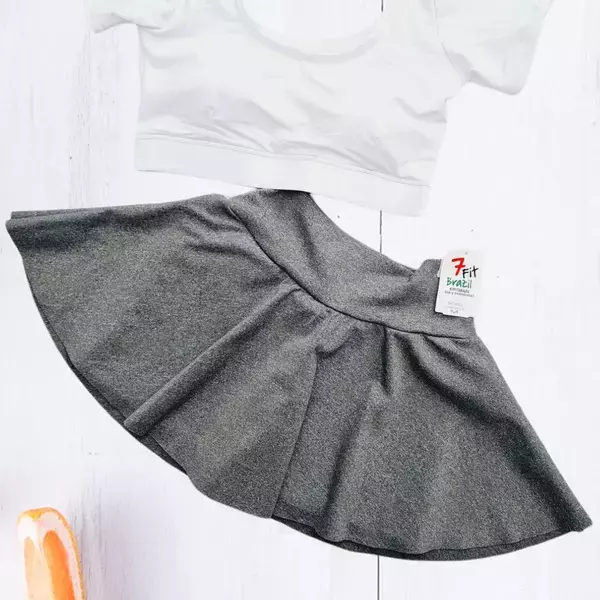 Falda con short suplex