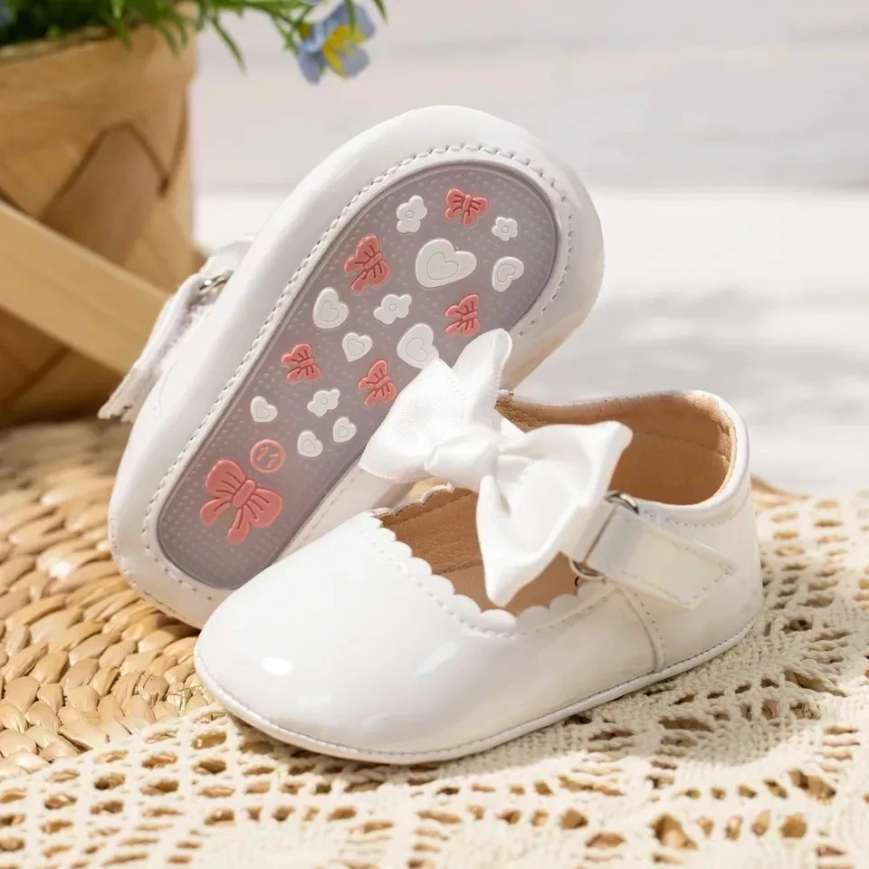 ZAPATITOS BLANCOS LAZOS
