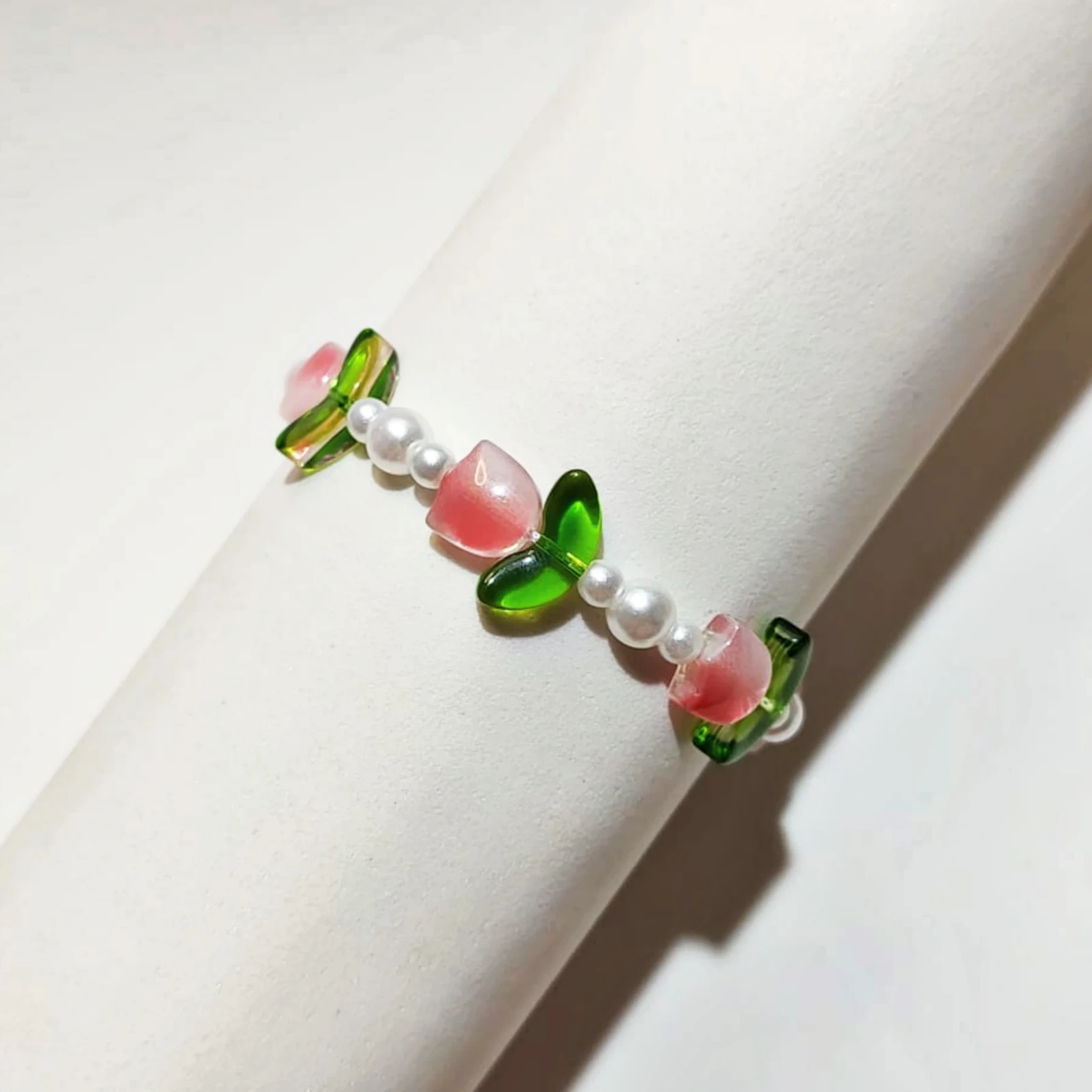 Pulsera de Tulipanes y Perlas 2