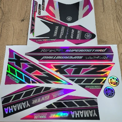 Xtz 150 calcomanias cuadros 2024 tornasol fucsia