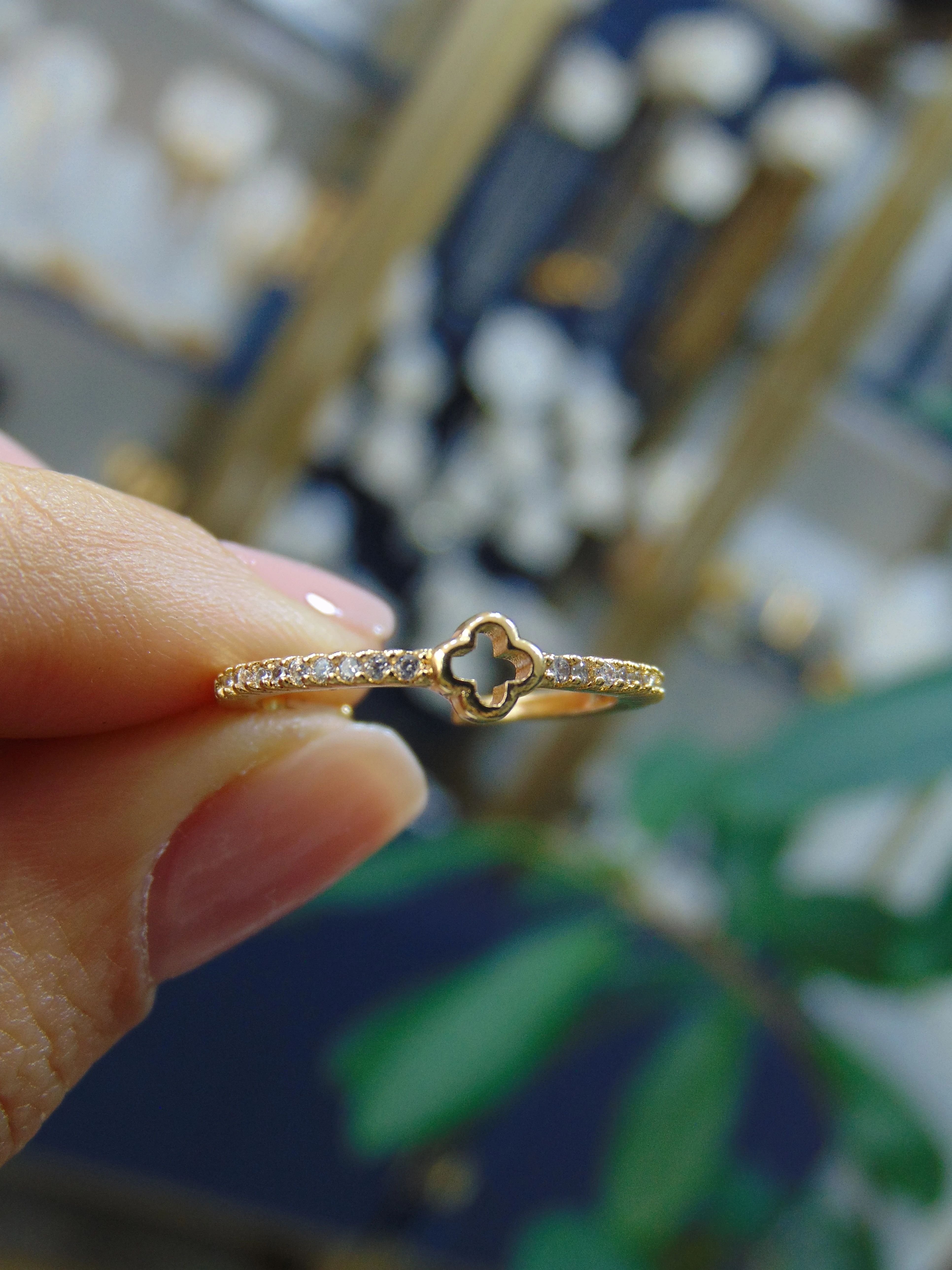 ANILLO ACERO DOR MINI SILUETA TREBOL 2