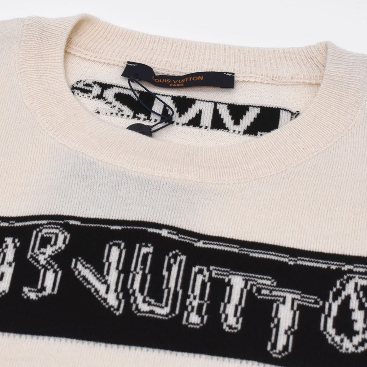 Playera&nbsp;LV 4