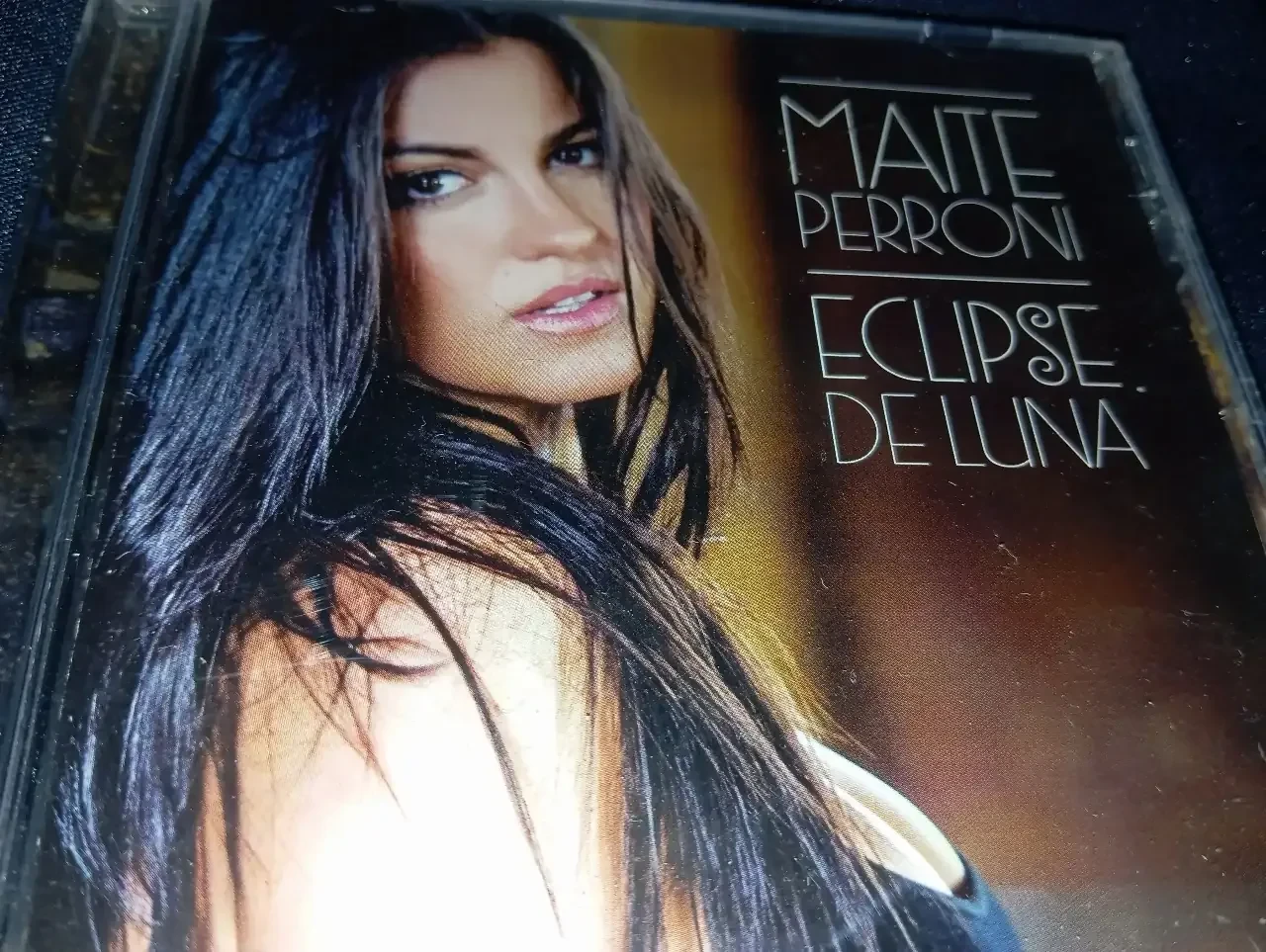 Maite Perroni - Eclipse De Luna (CHILE)