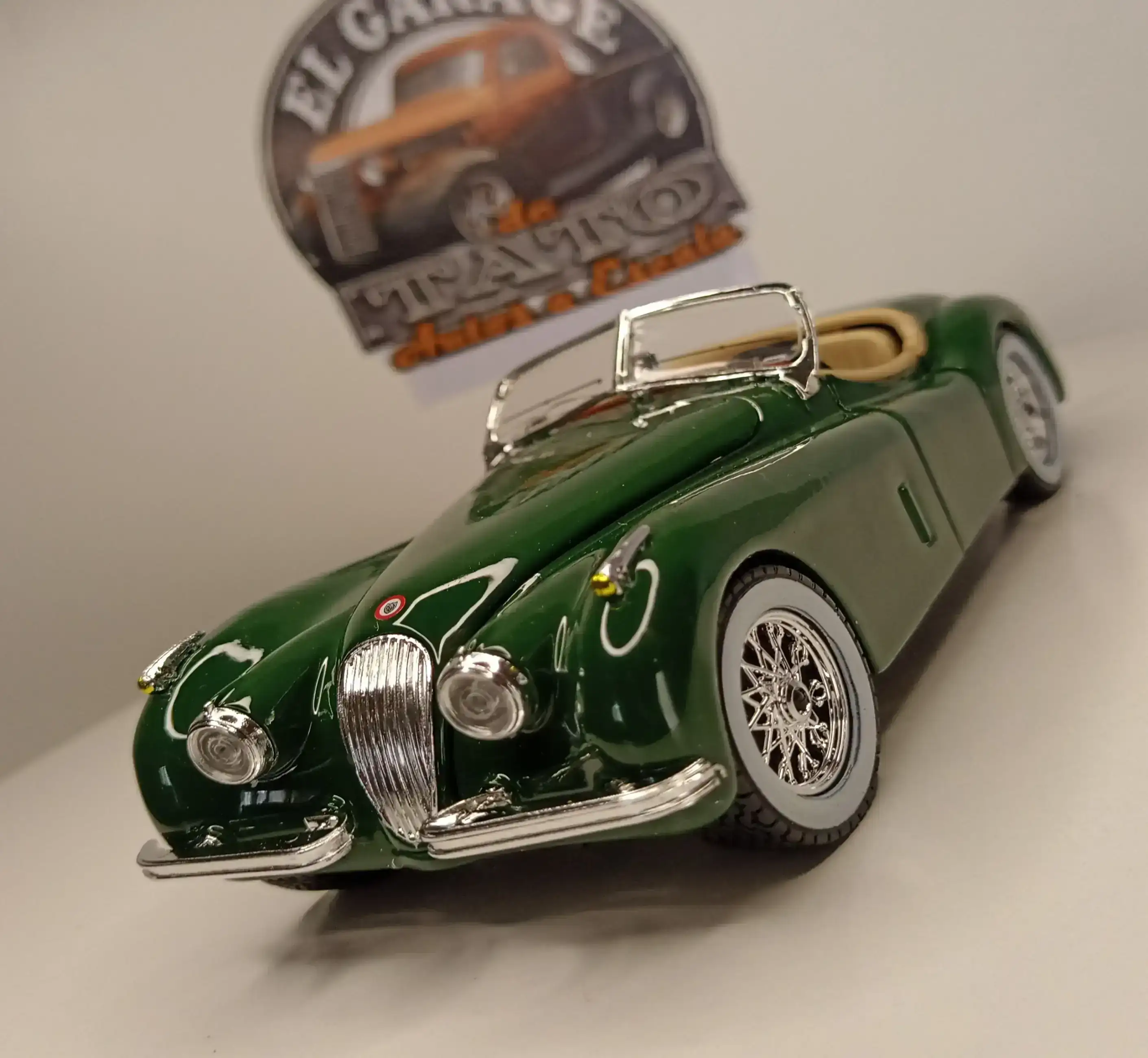 Jaguar xk 120 roaster 1951(BORDO)
