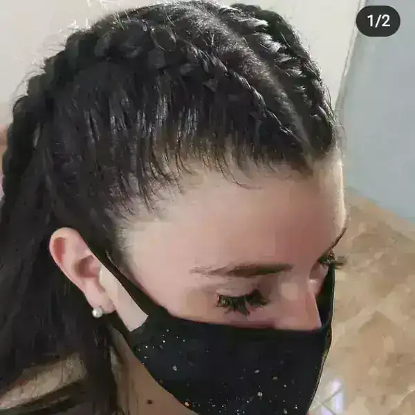Dos trenzas cosidas