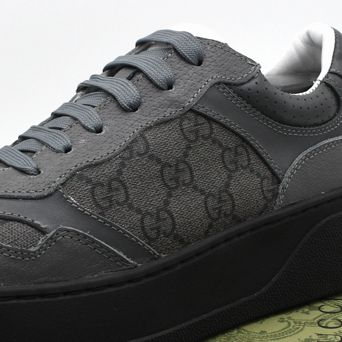 Zapatilla Gucci Lace Up GG Monogram Gris 6