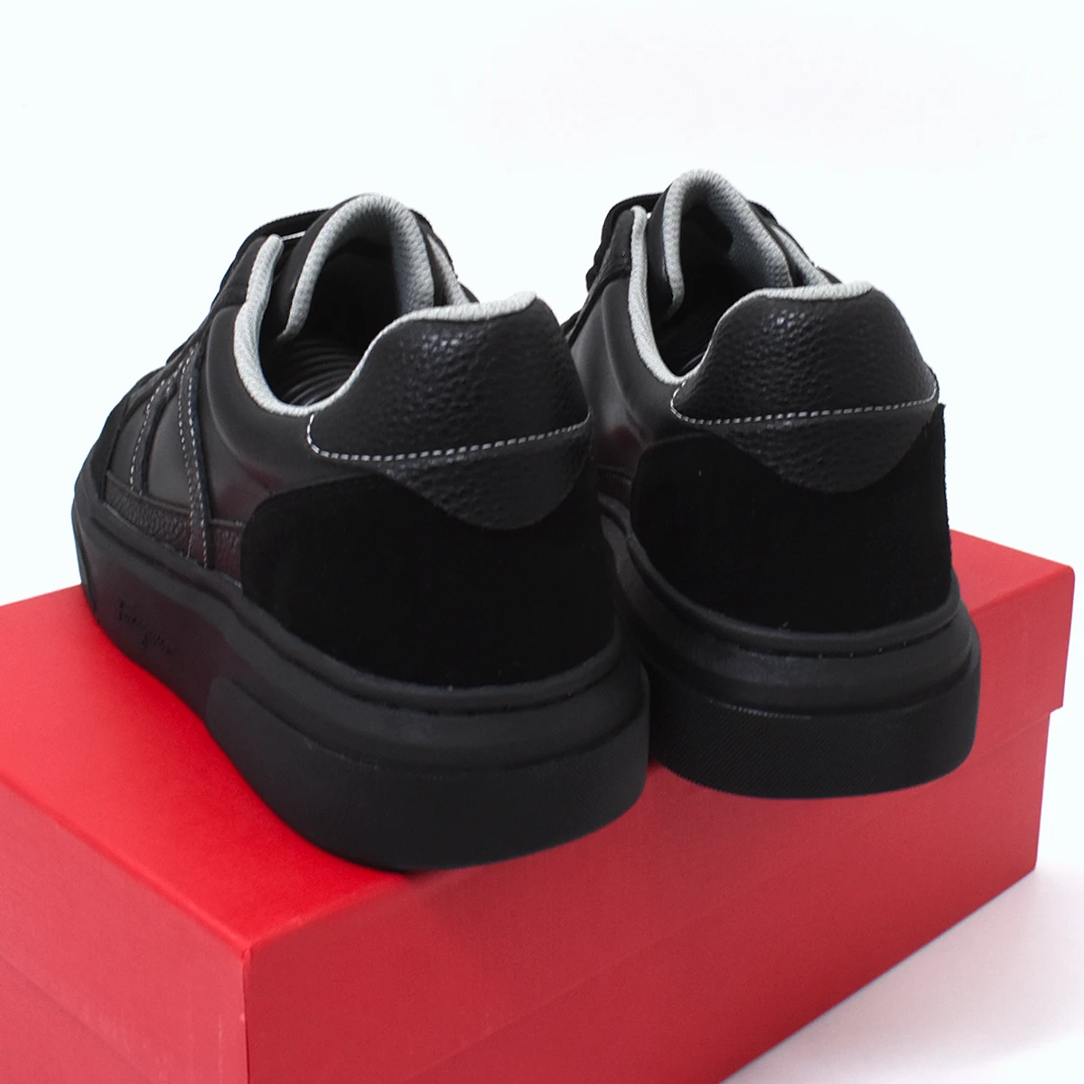 Tenis Feraragamo Negro 2