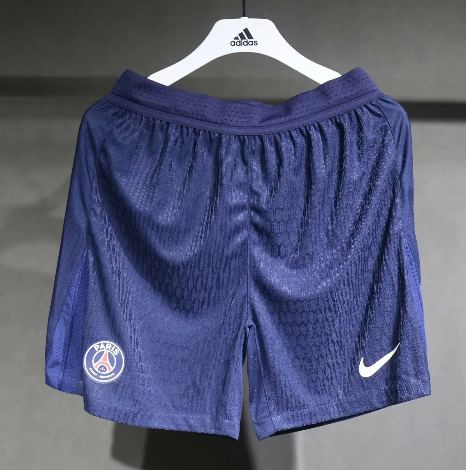 SHORT VERXION JUGADOR PSG