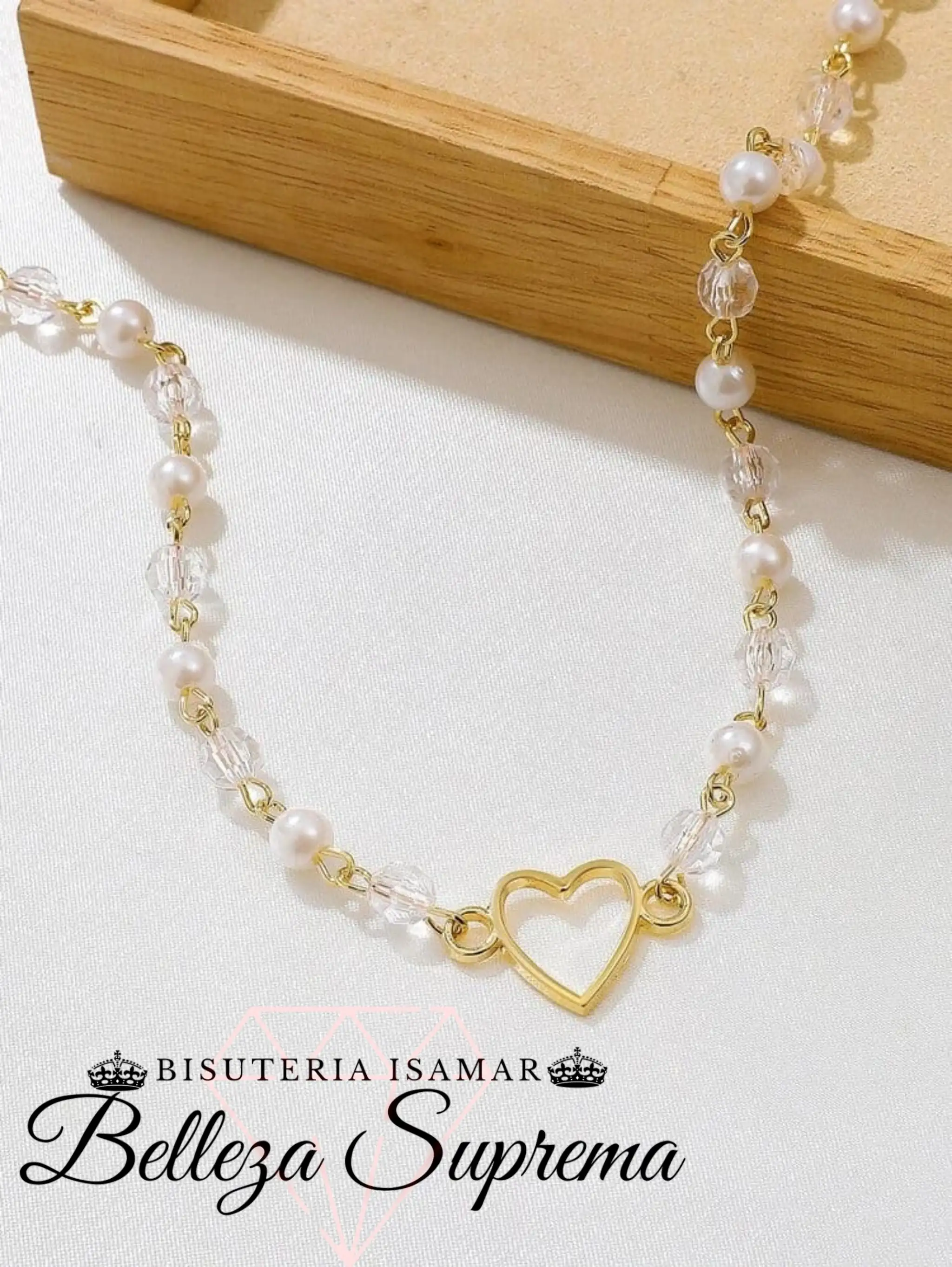 COLLAR CON PERLAS Y TRANSPARENCIAS 