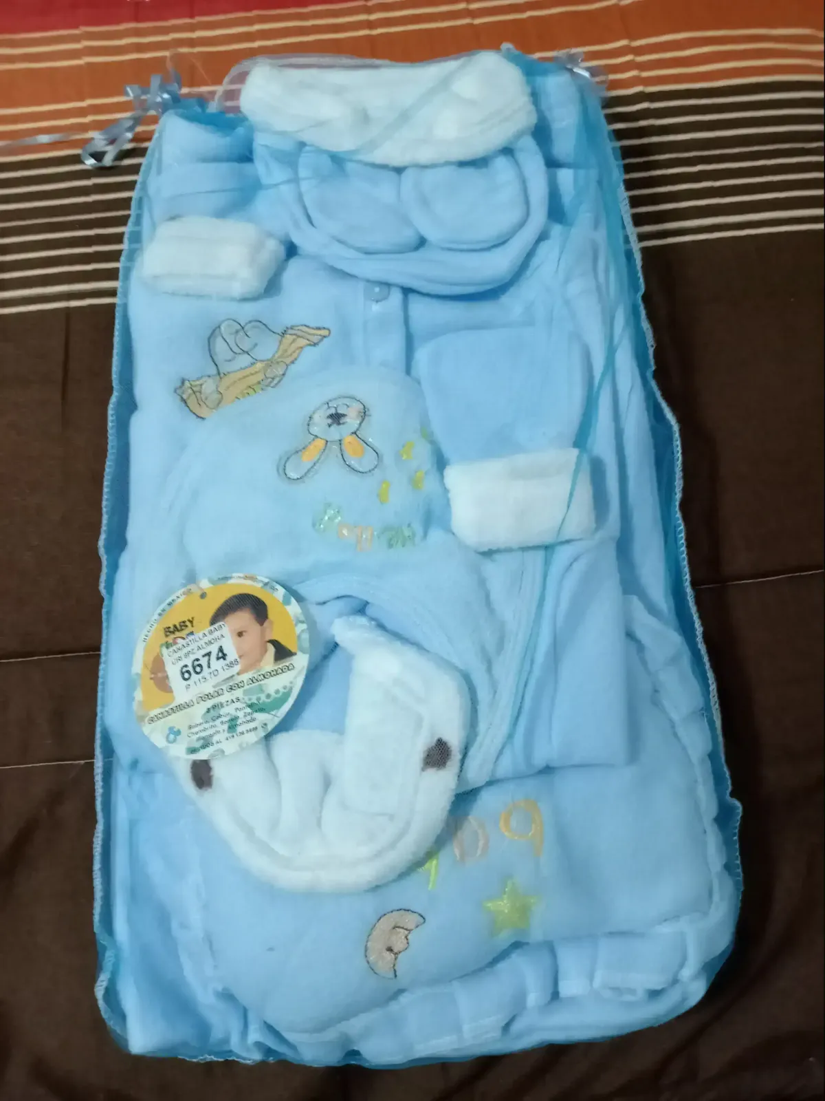 Set de bienvenida Canastilla Baby URI polar con almohada 8 piezas incluye cobija