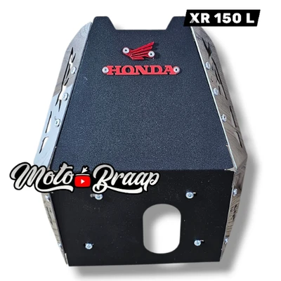 AC XR 150 L pechera color negro cromado logo 3d URUSAcero 1045