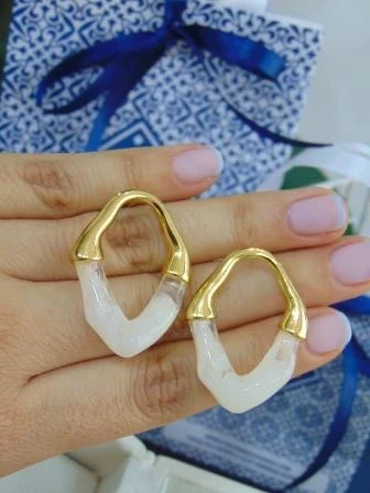 MAXI ARETE RODIO DOR CONTORNO CIRCULO ASIMETRICO NACAR BLANCO  2