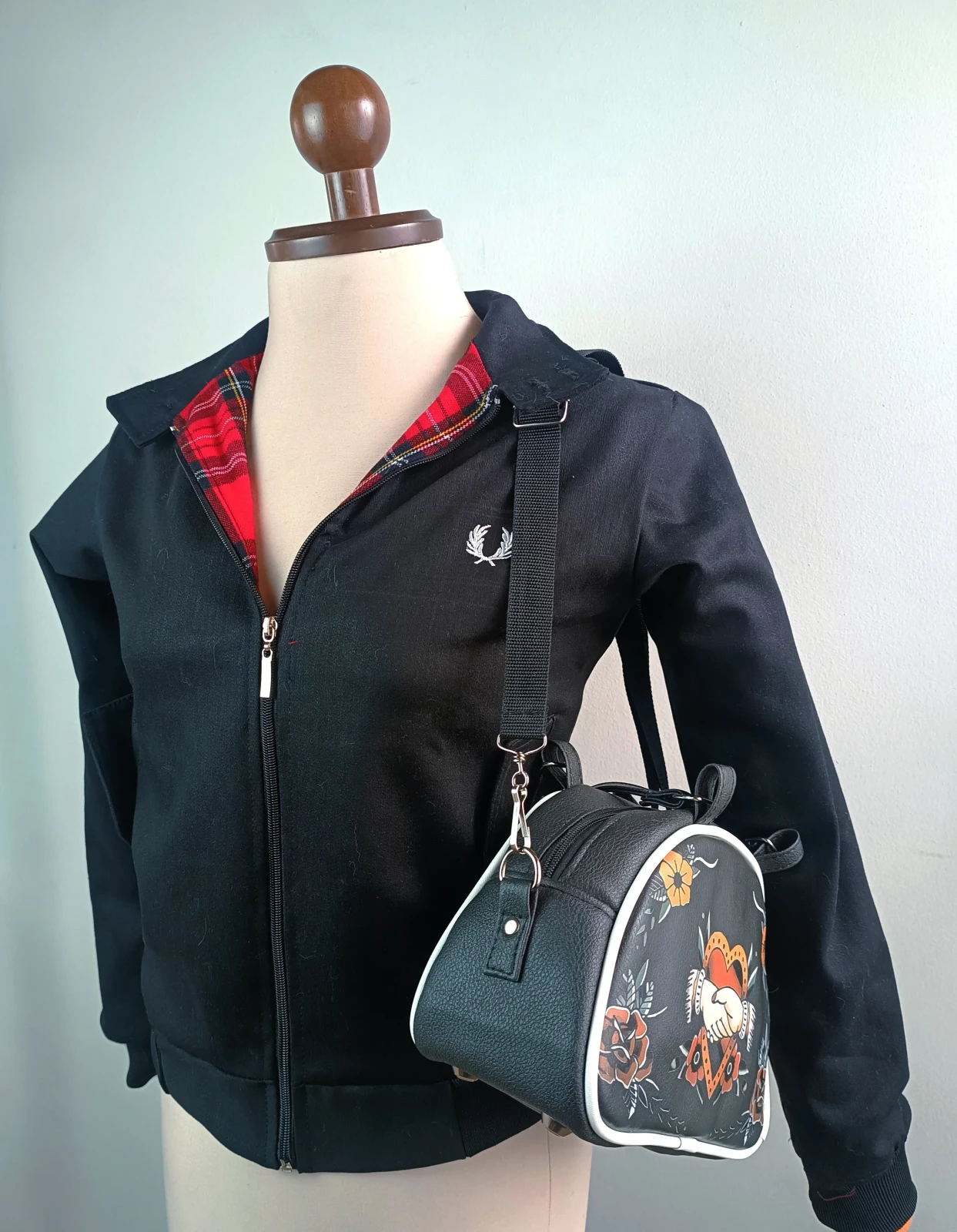 Bolso pequeño media luna estampado  2