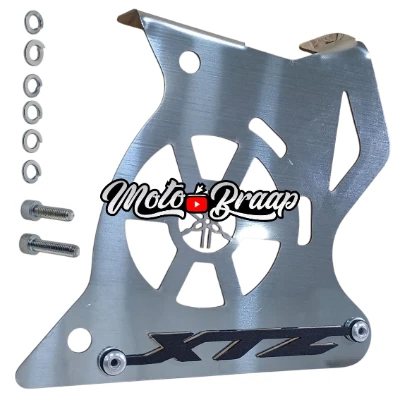 AC Xtz 125 / AC XTZ 150 / protector de piñon color acero cromado con logo 3d negro ML