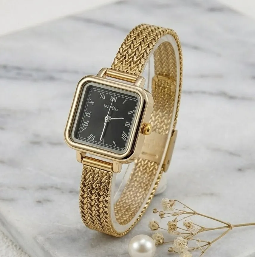 Reloj Naidu Original Acero Análogo Cuadrado Dorado Fondo Negro