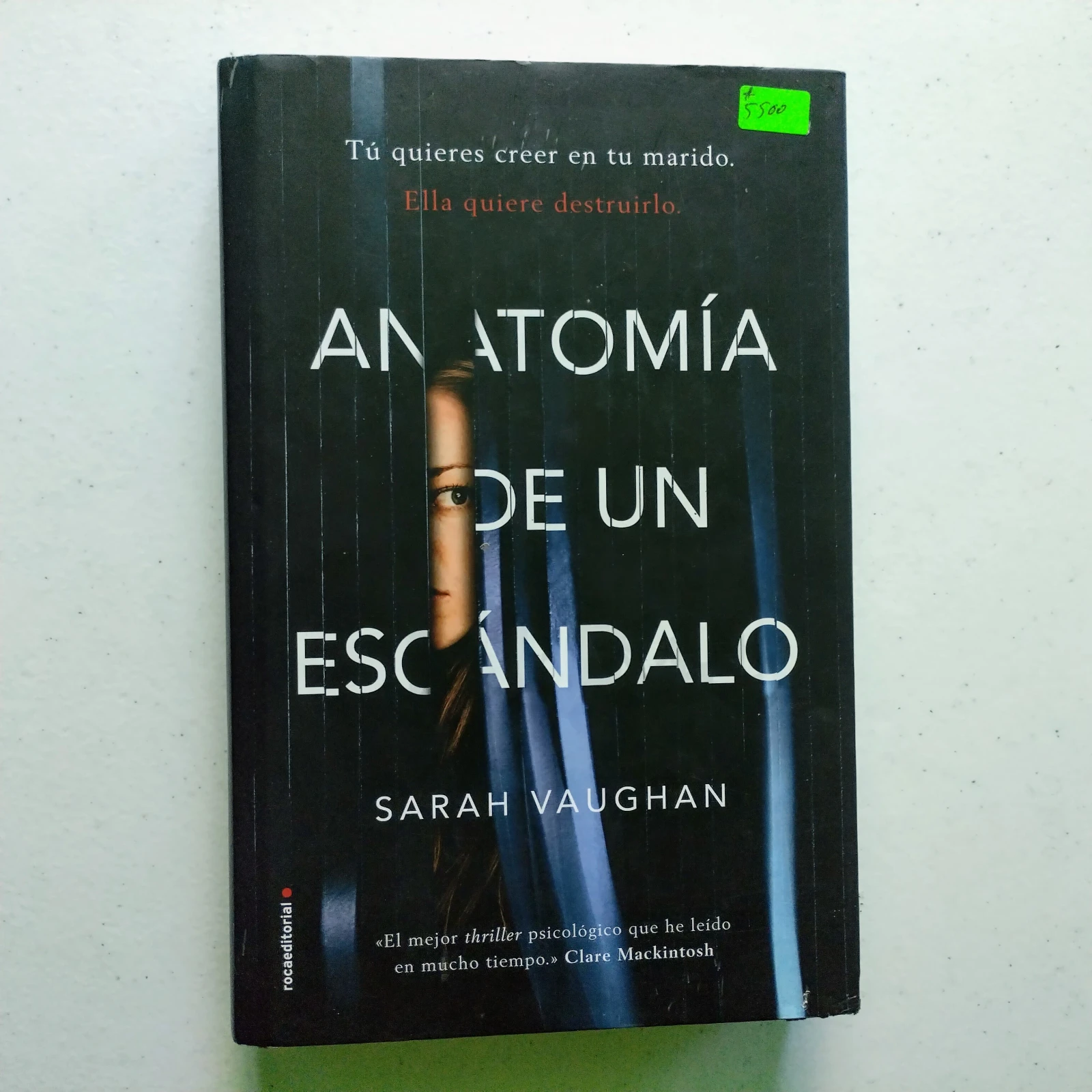Anatomia de un escándalo, Sara Vaughan, usado