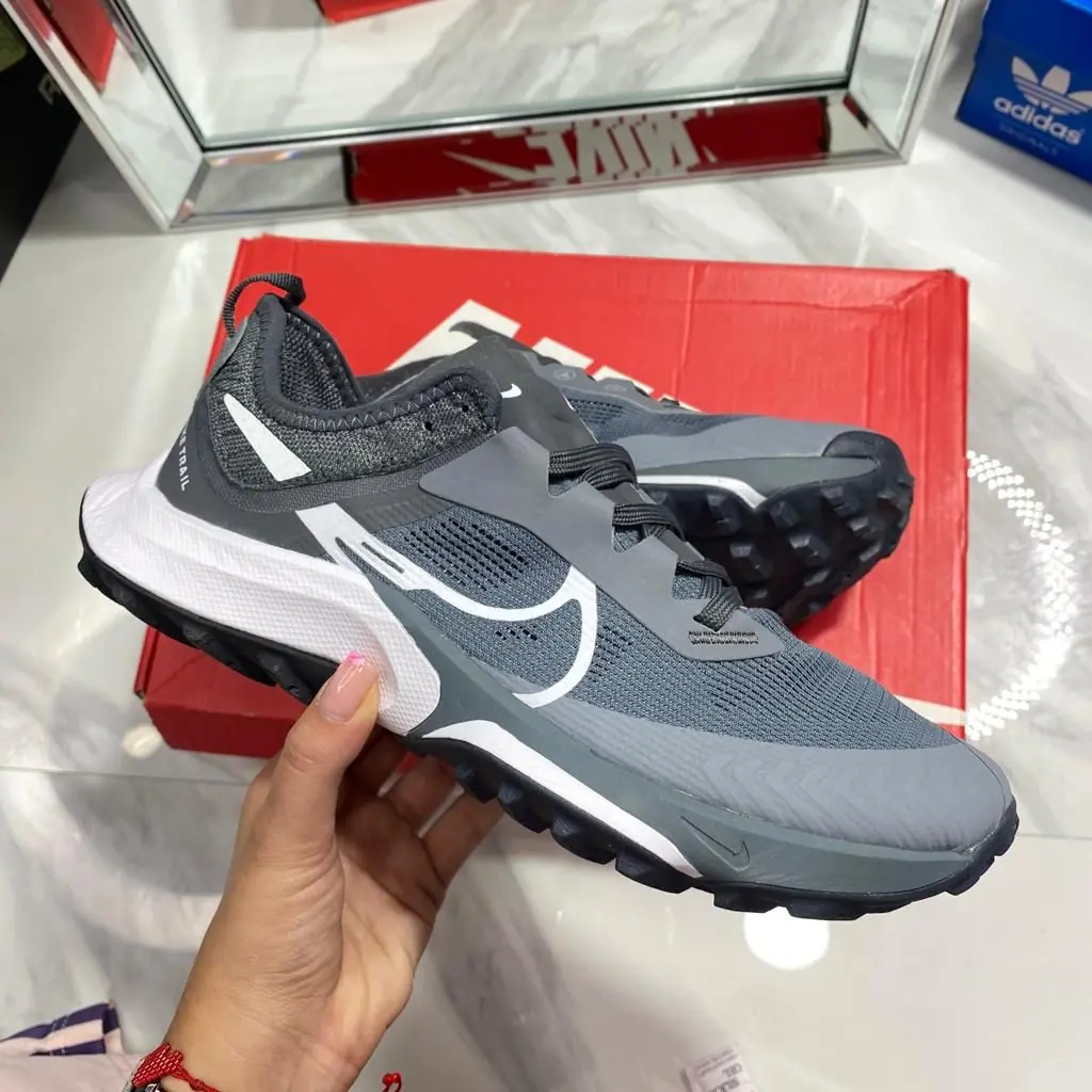 NIKE ZOOM DAMA Y CABALLERO 