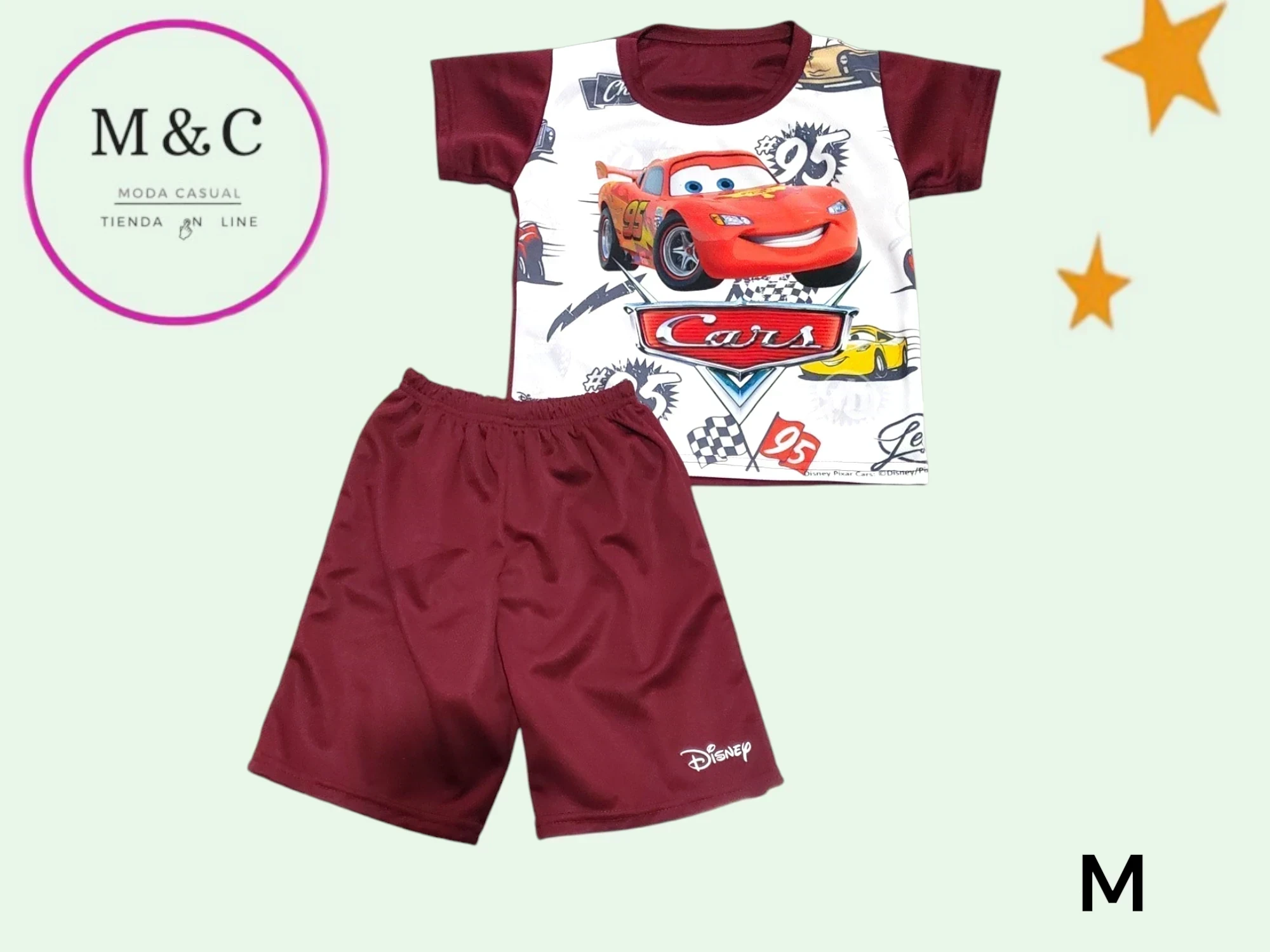 Conjunto deportivo con estampado