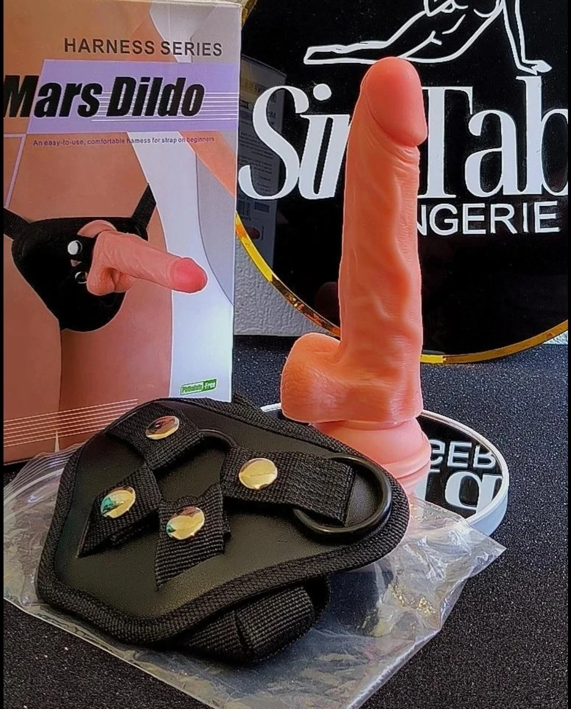 Dildo con arnés