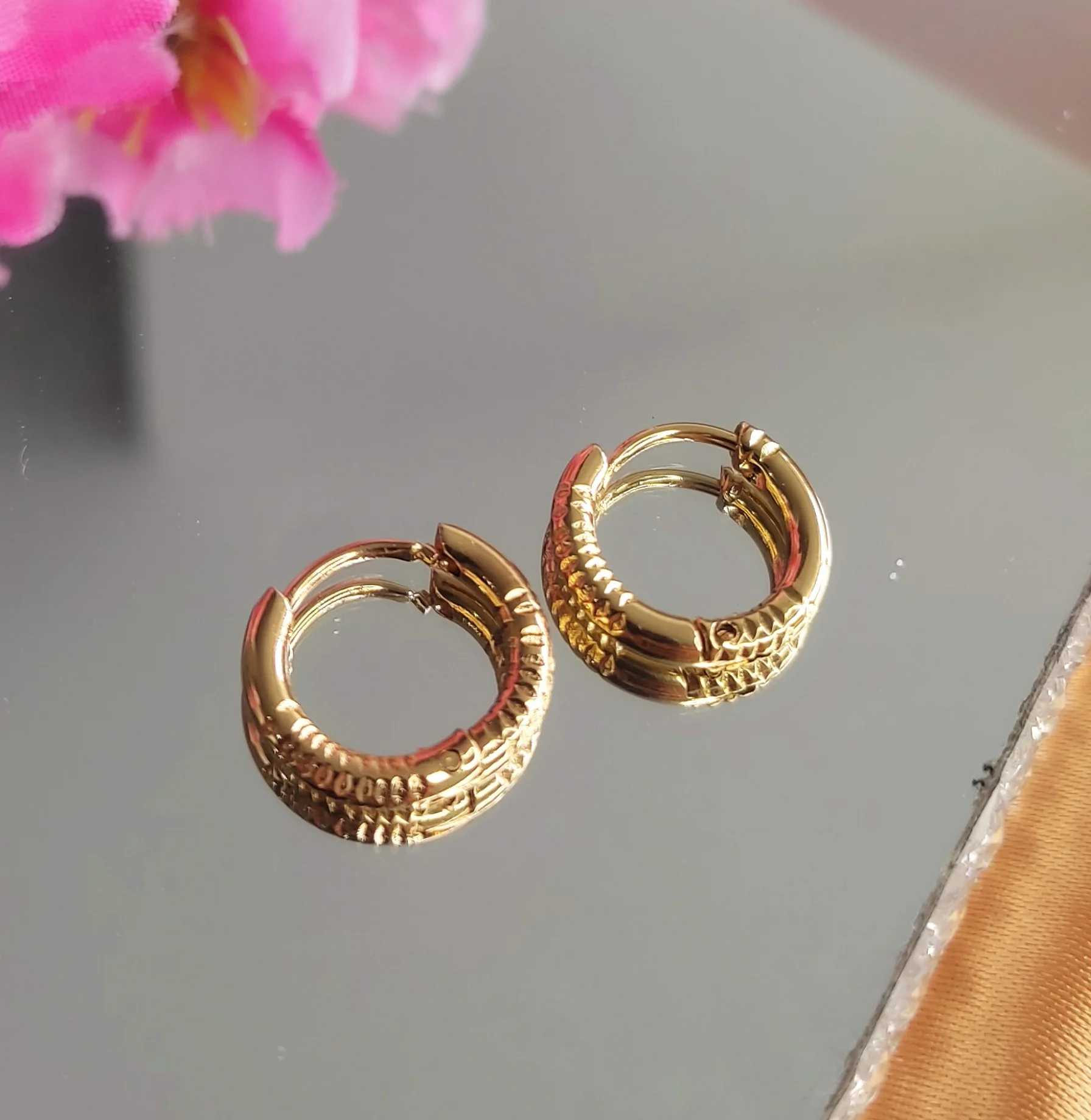 MINI HOOPS FINE GOLD 2