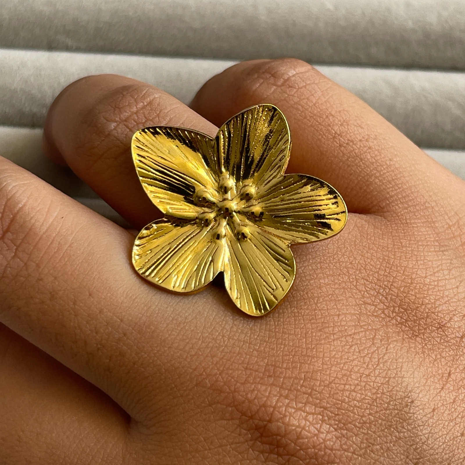 Anillo maxi flor