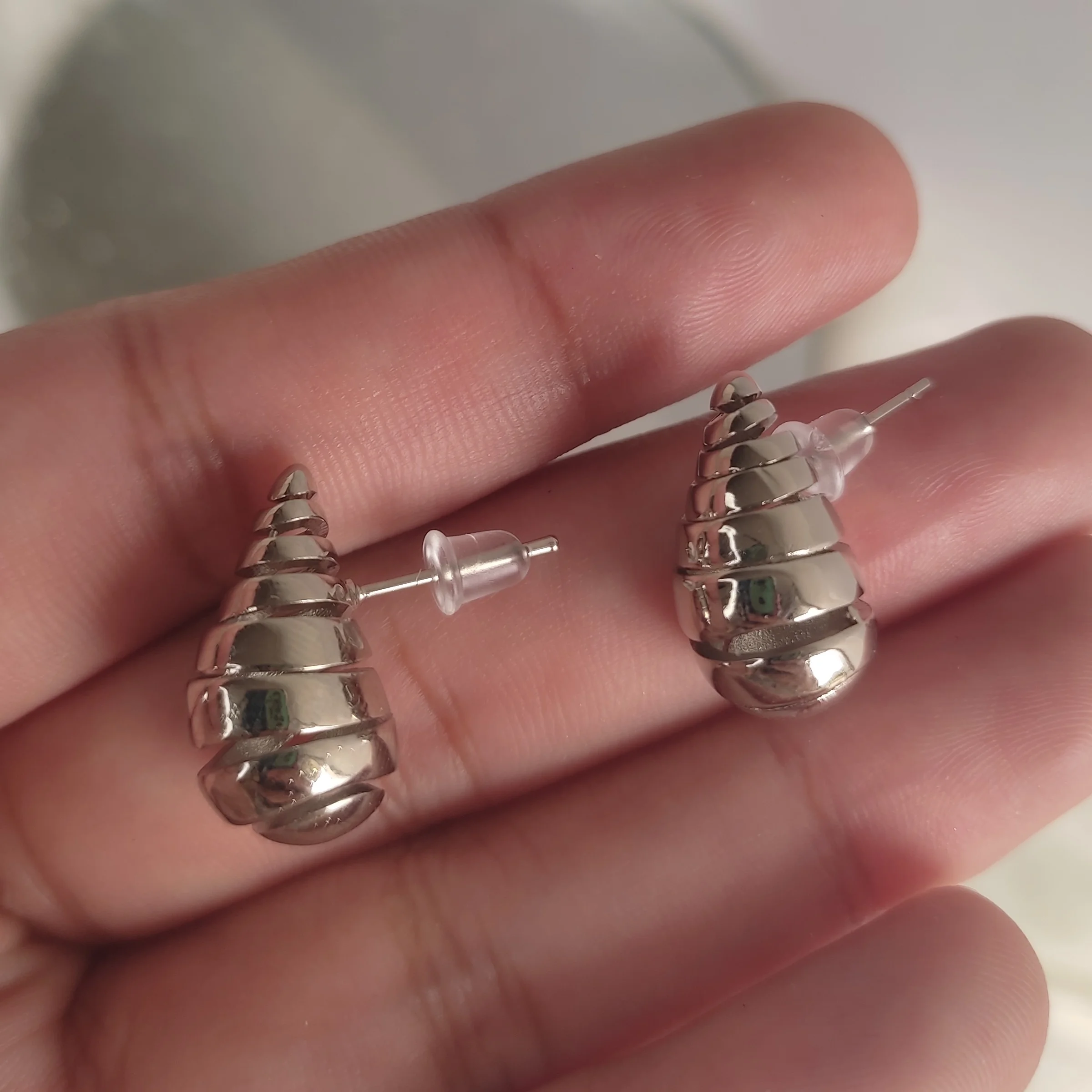 TOPOS GOTA ESPIRAL PEQUEÑOS SILVER 2