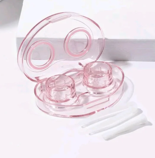 estuche transparente en forma de corazon 4