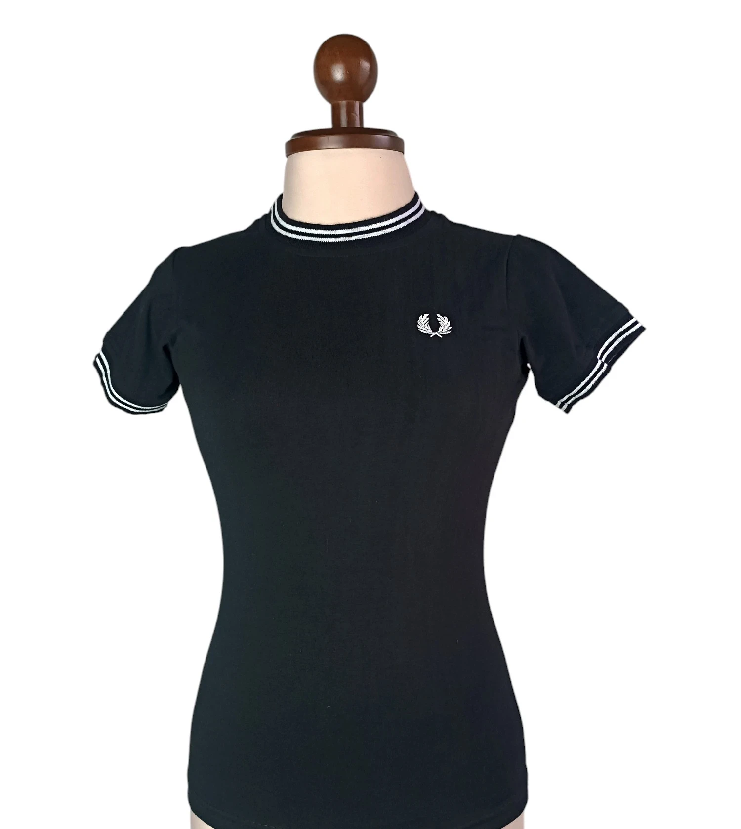 Camiseta negra licrada 
