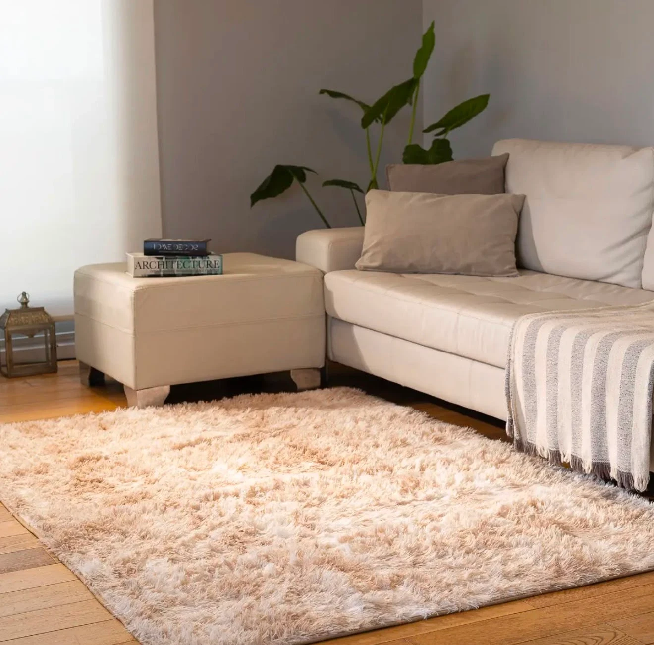 ALFOMBRA MTL BEIGE GRANDE, PELO LARGO*