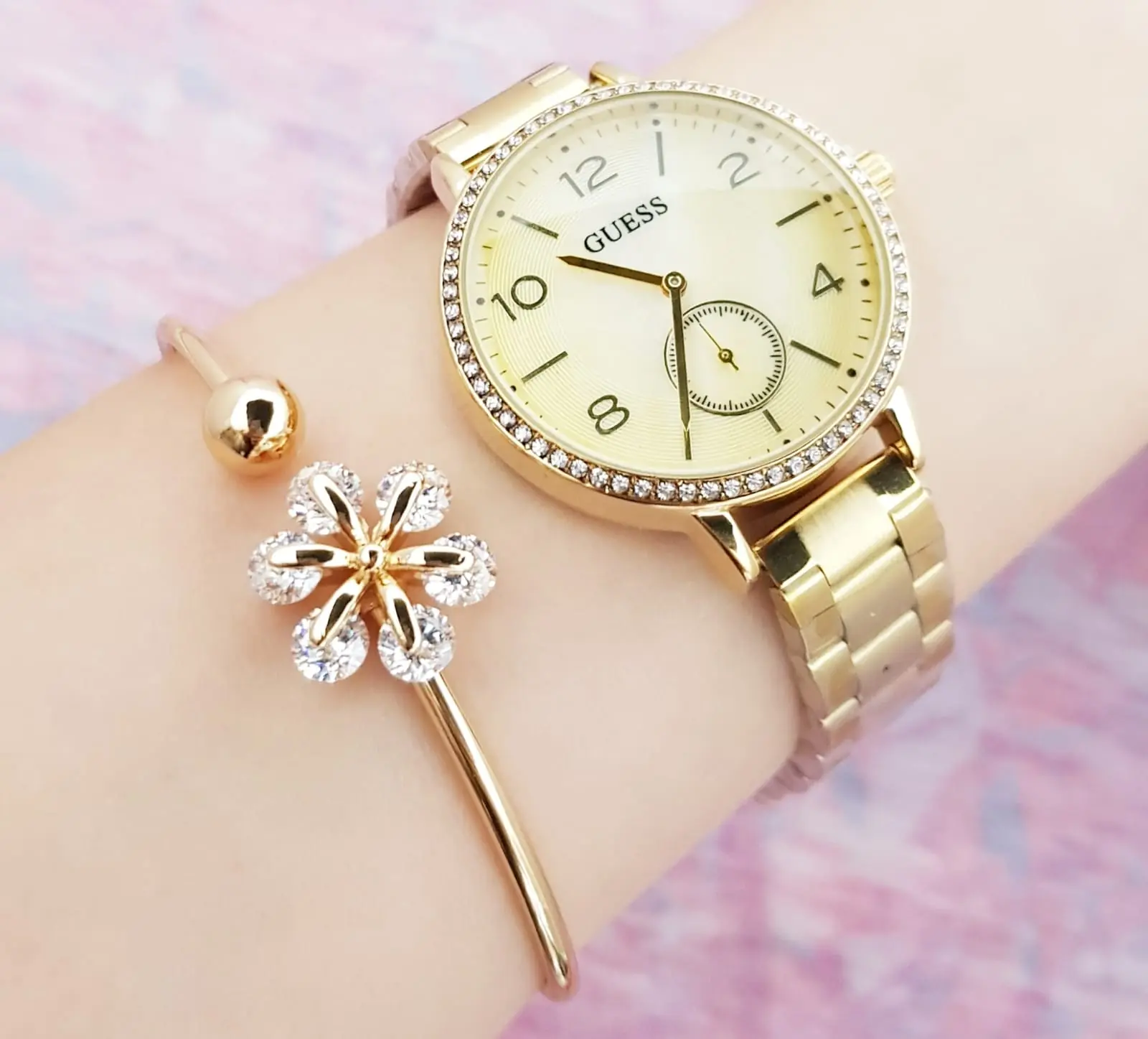 GUESS #newcollection 2