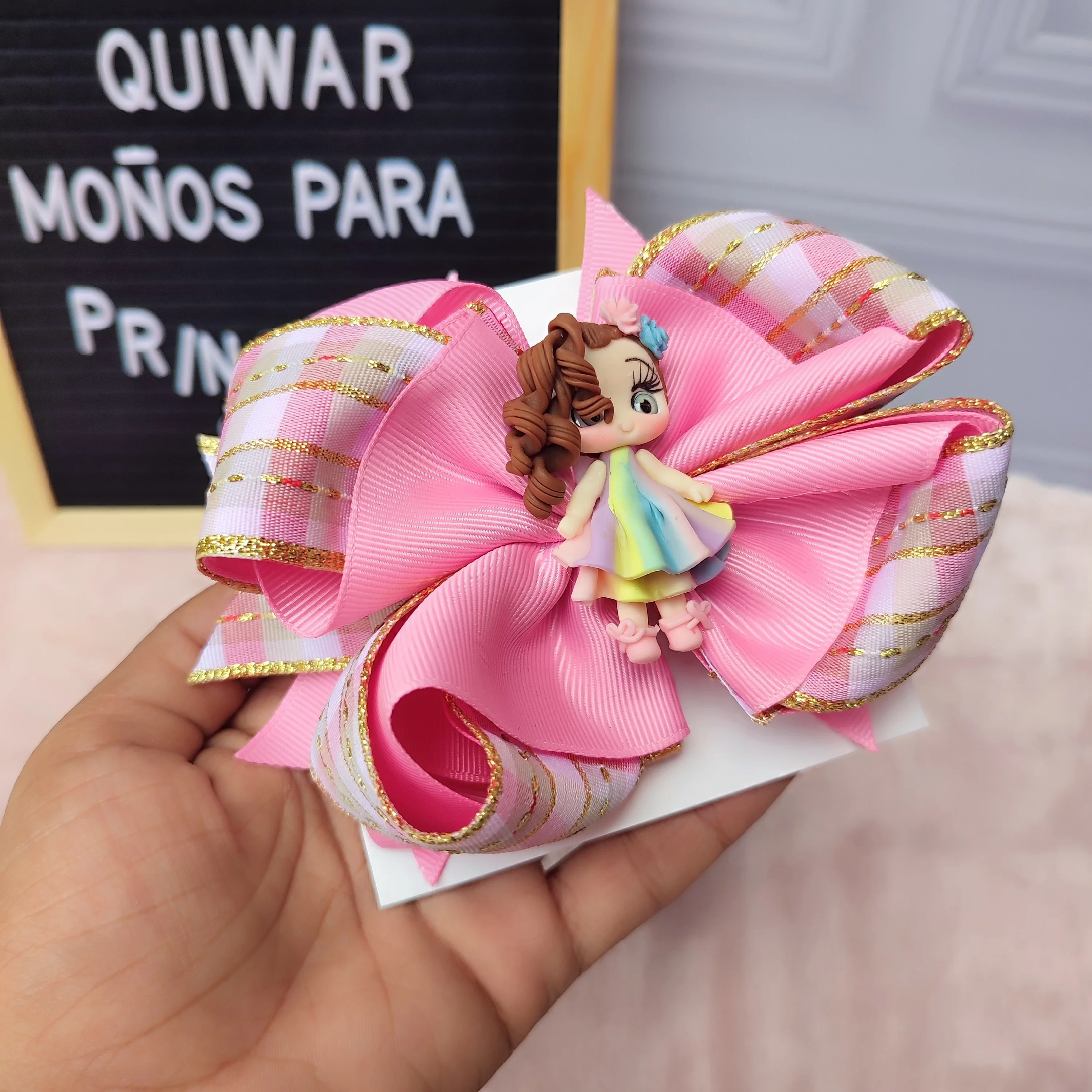 Lazo Rosado Cuadros con Aplique muñeca