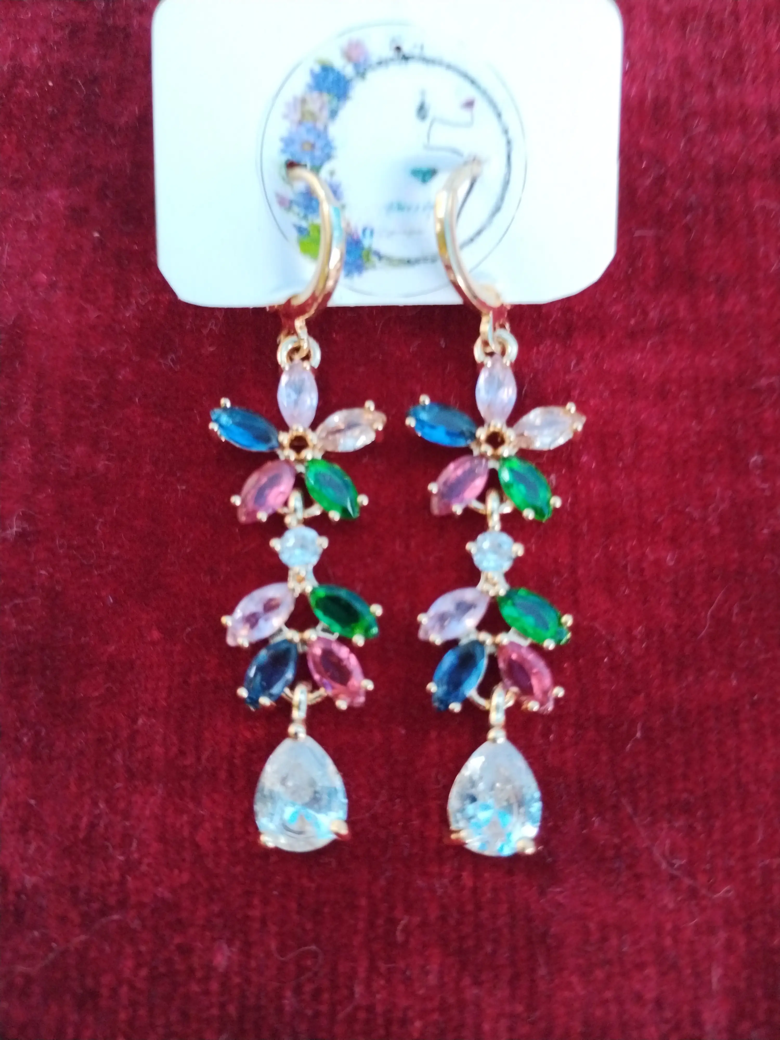 🌈 Aretes circonias