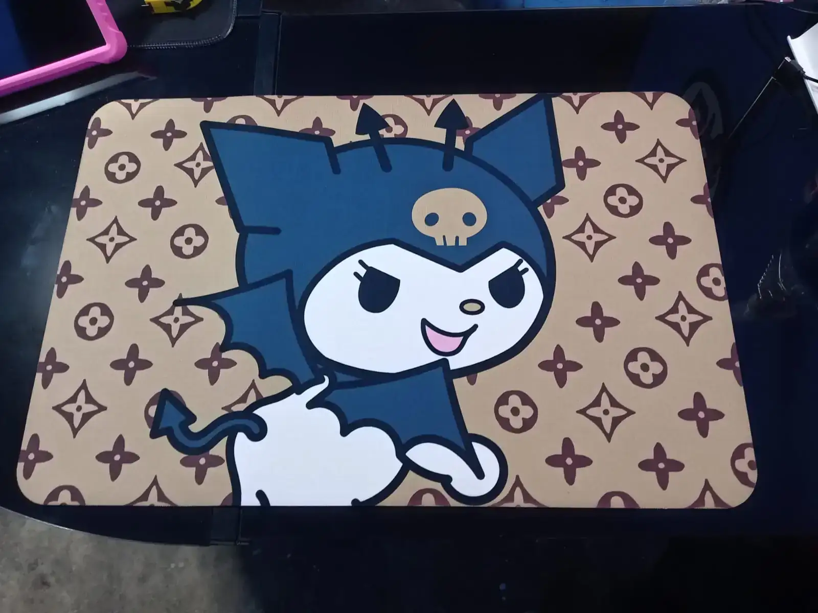 Tapete kuromi y hello kitty 4