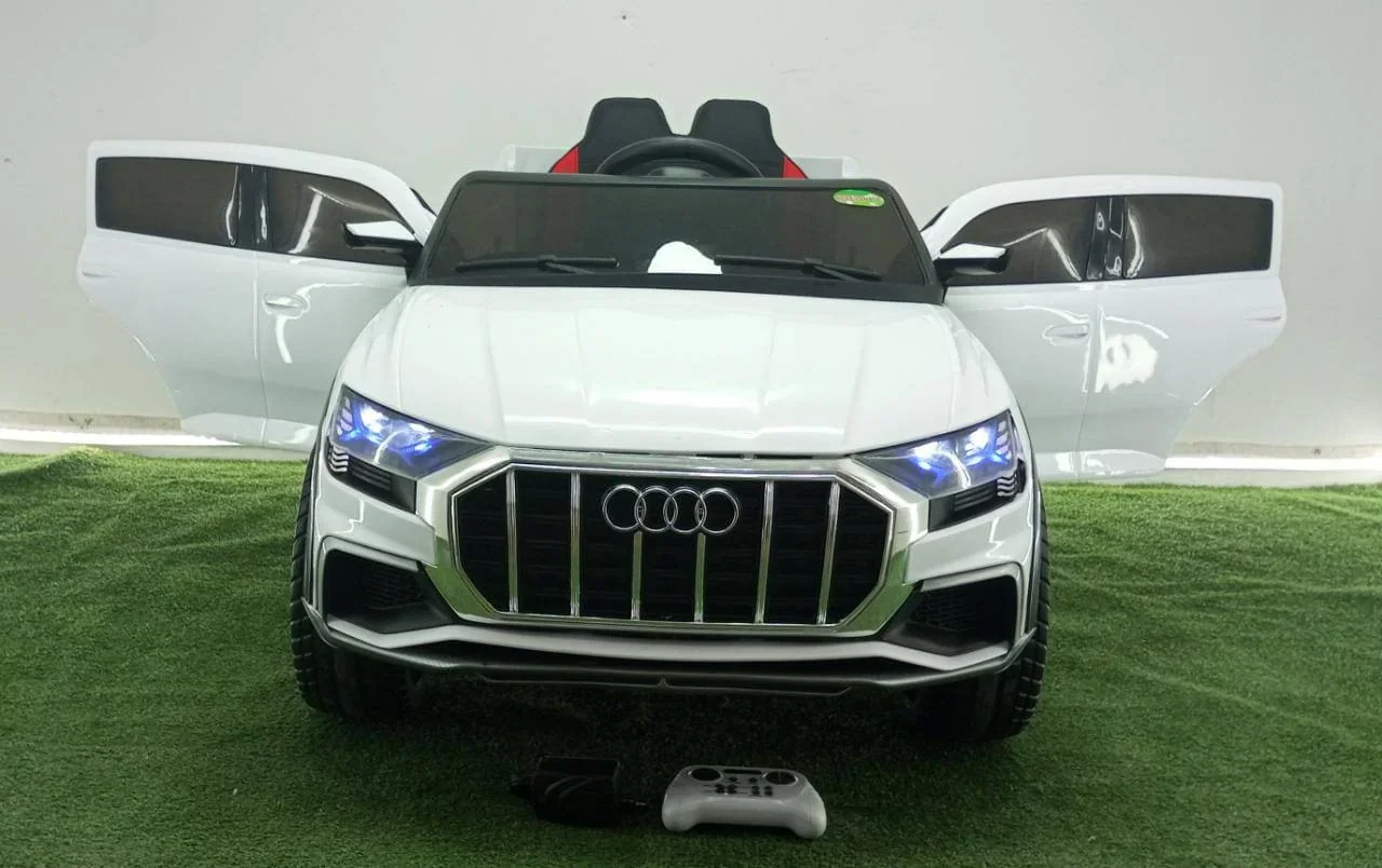 Camioneta Audi Blanco 1 a 7 años Montable  4