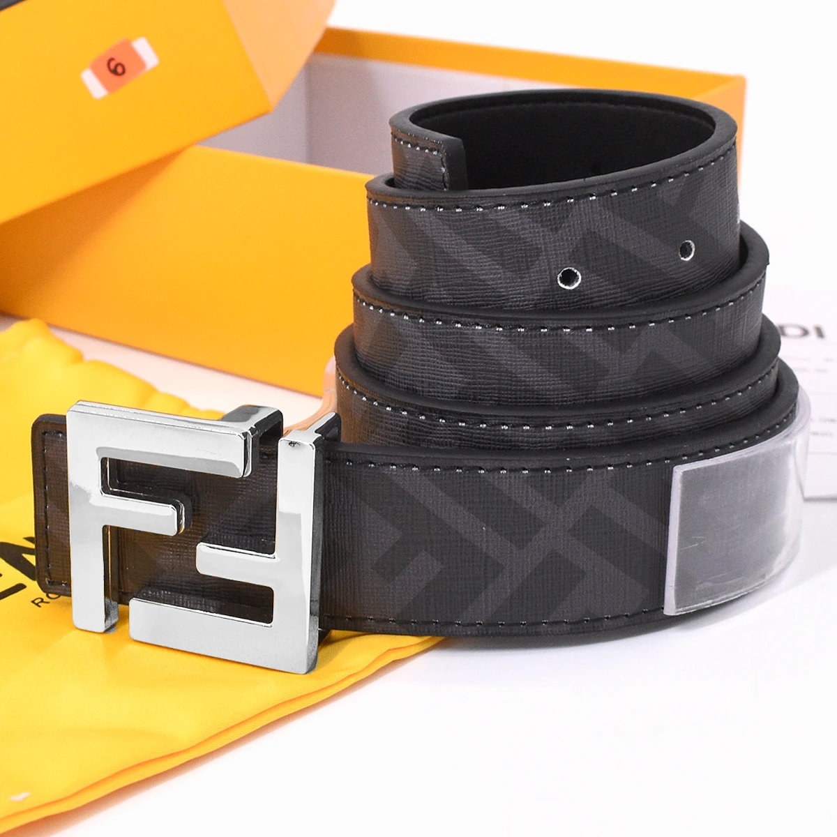 Cinturón Fendi 6