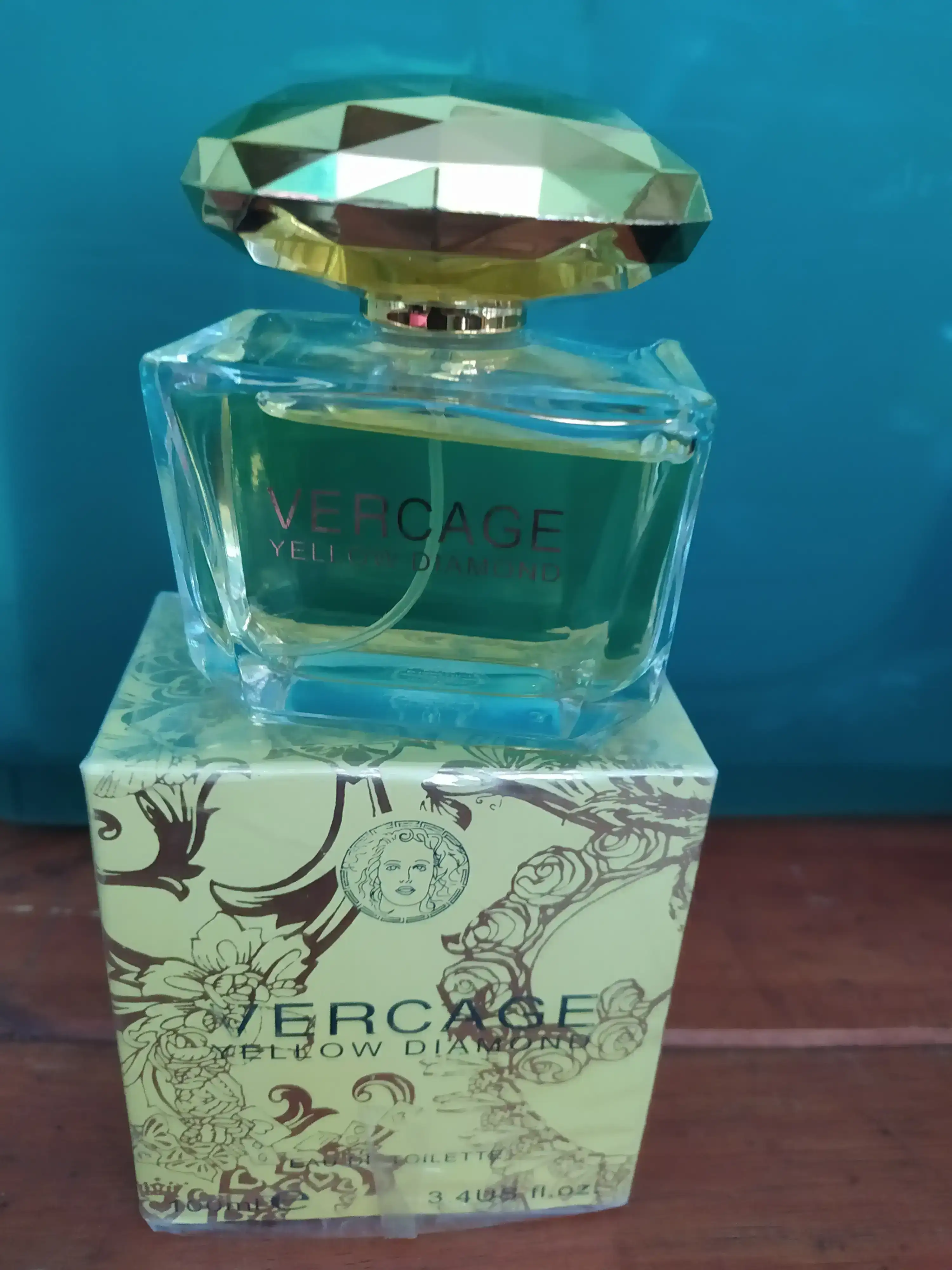 VERSACE