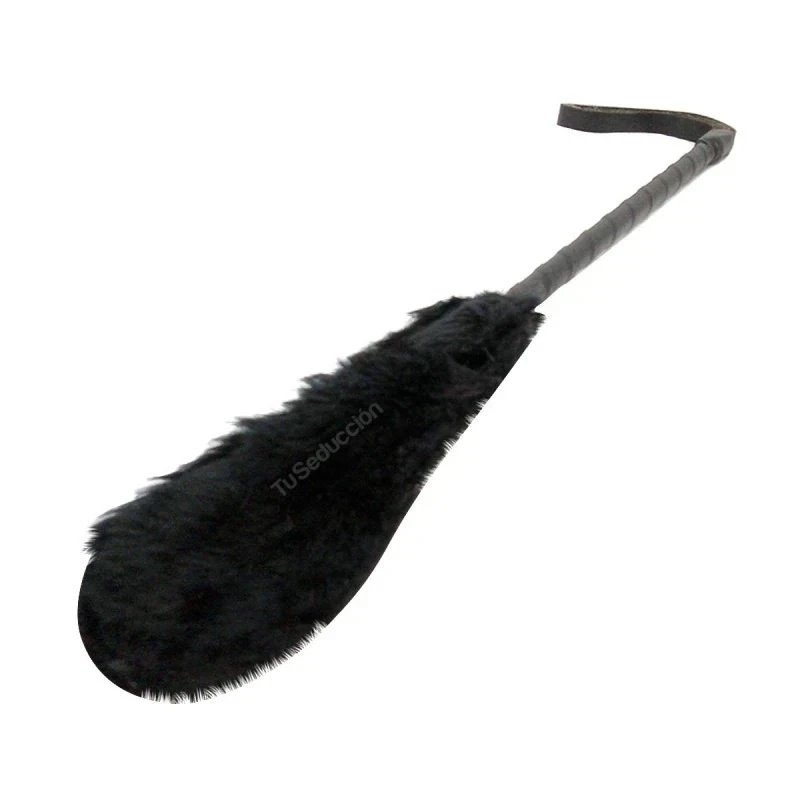 Fusta Azotadora De Cuero con Peluche Negro 3