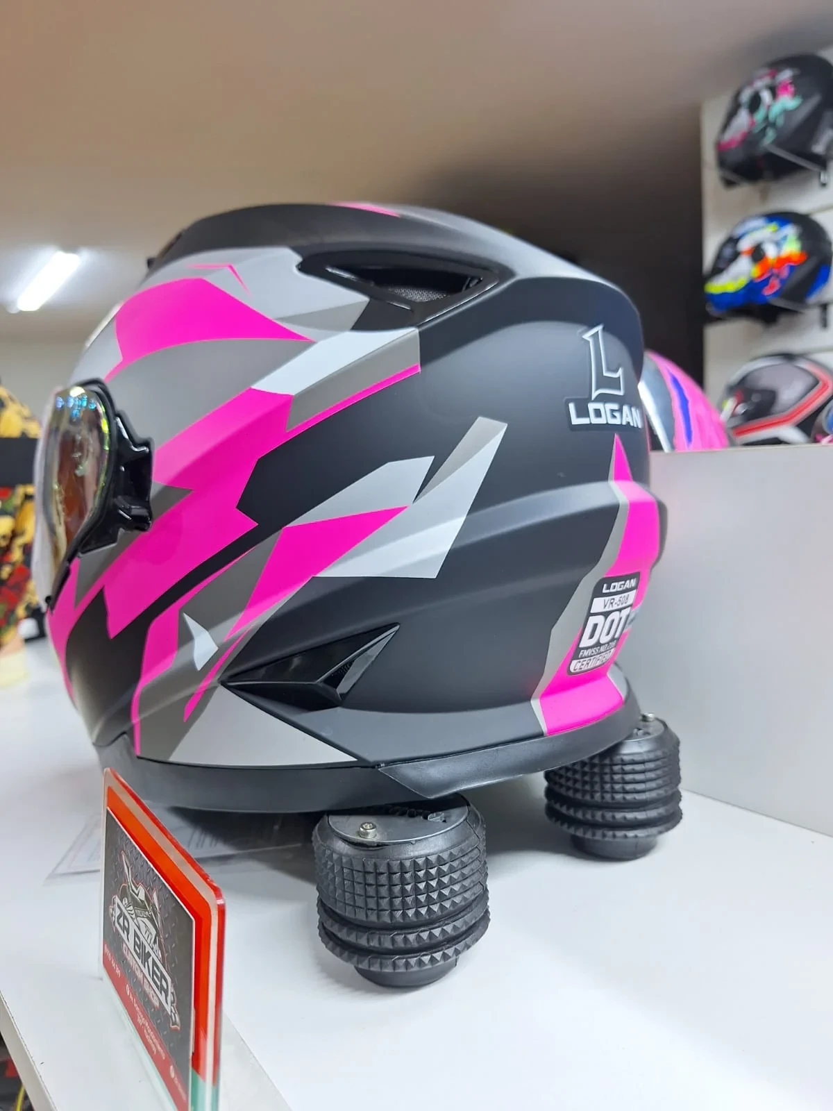 LOGAN HELMETS ROSA Y NEGRO  2