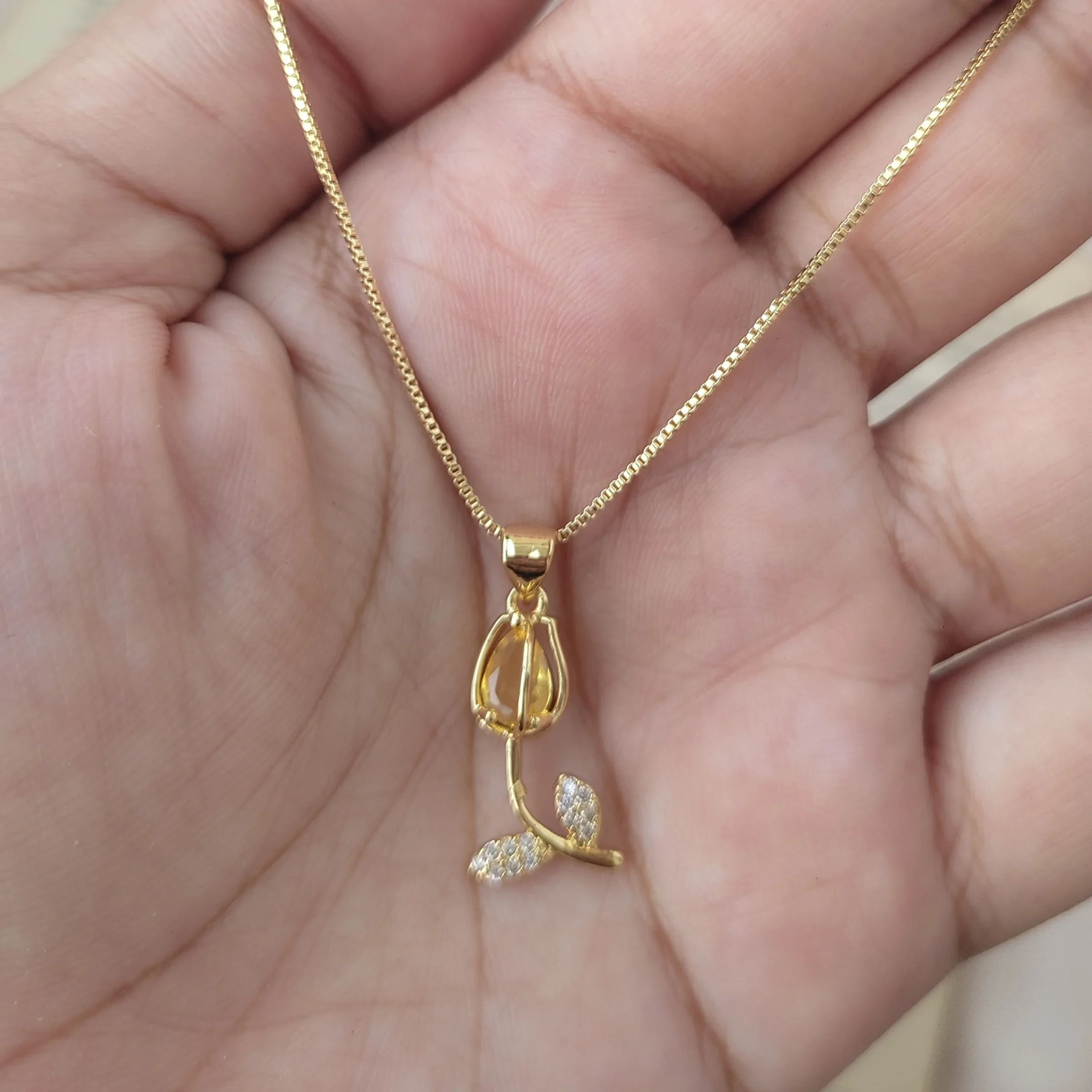 CADENA TULIPÁN AMARILLA