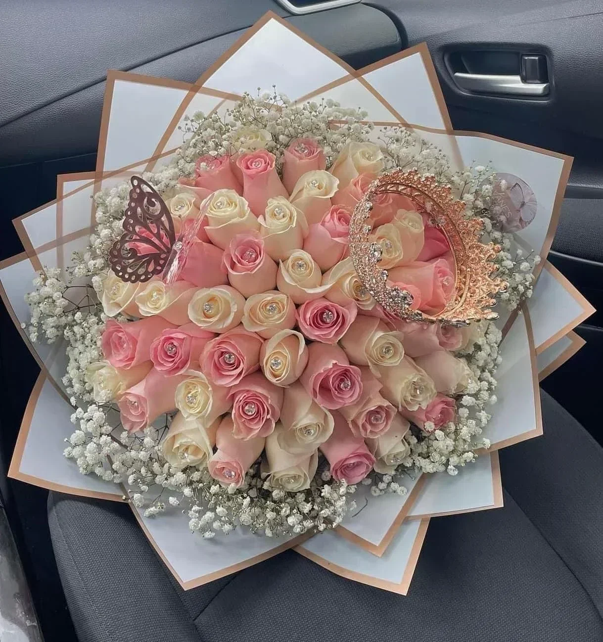 R9 Ramo 50 Rosas Queen
