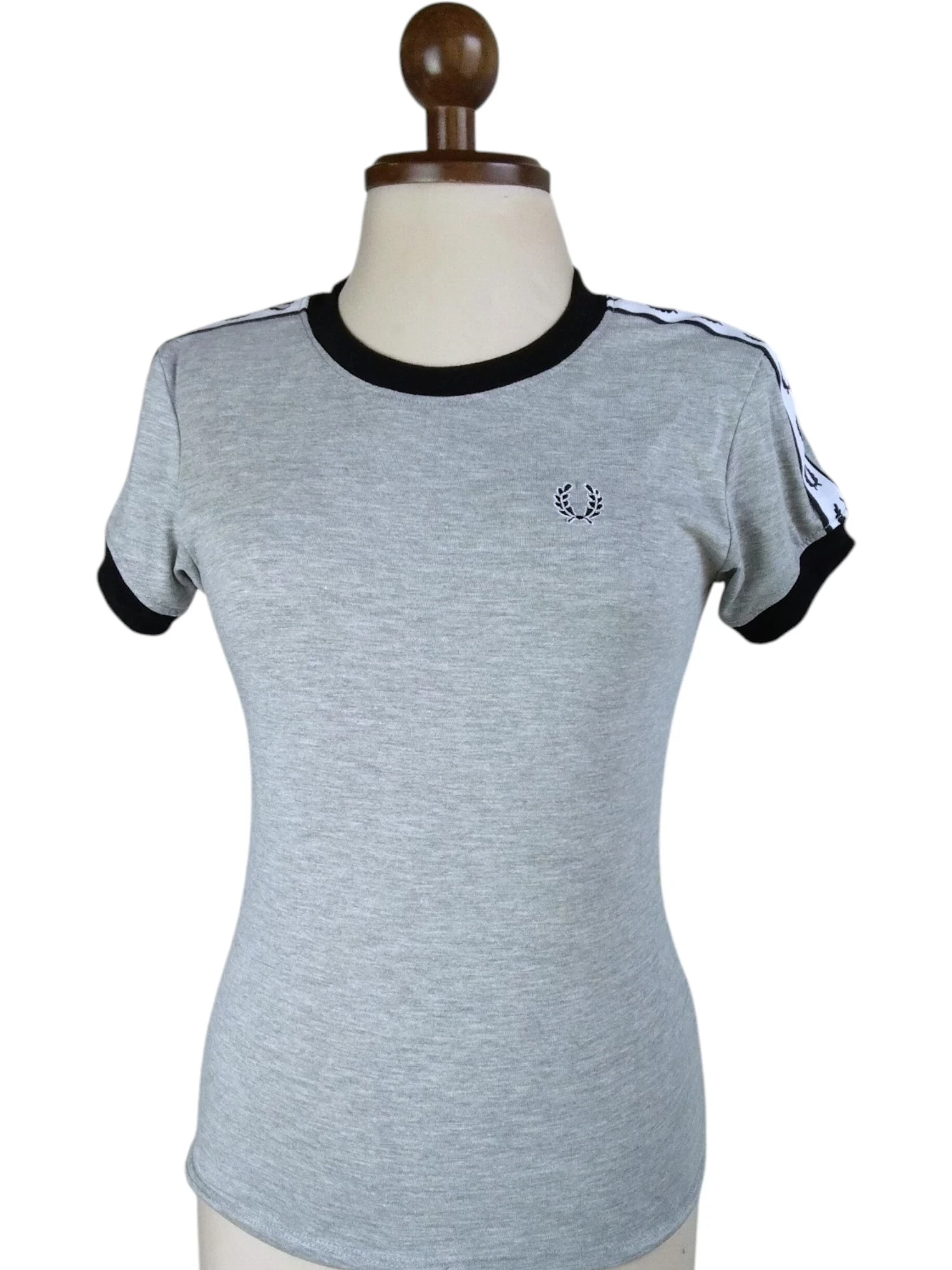 Camiseta gris aldogon licrado 2